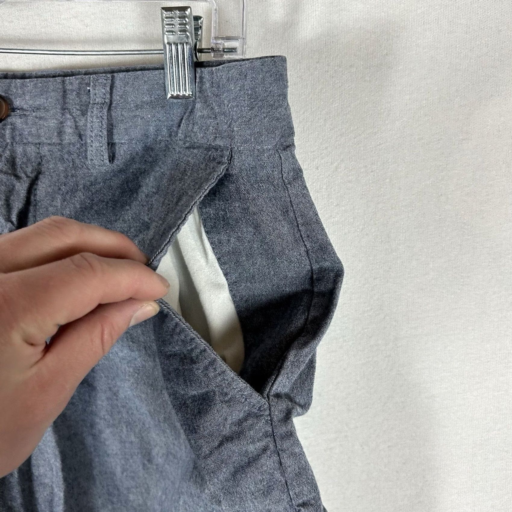 Old Navy Old Navy Slim Built In Flex Chino Shorts Mens 32 Chambray Blue Casual Size US 32 / EU 48 - 2 Thumbnail