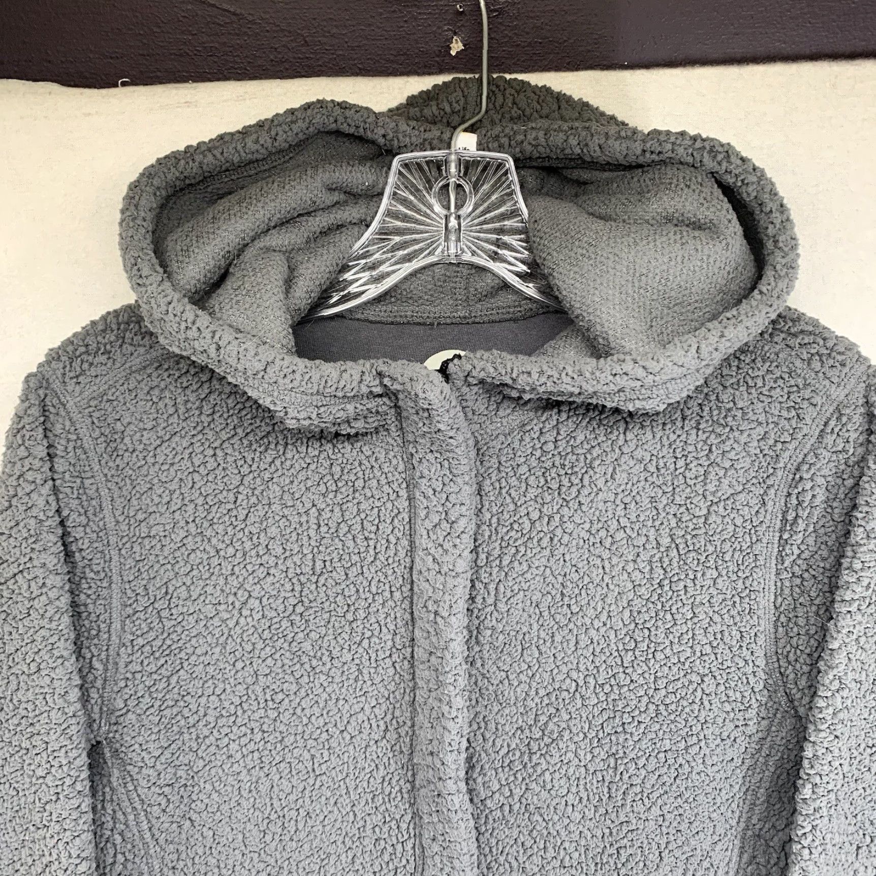 Life is Good Life is Good Hoodie Women’s XS Gray Full Zip Sherpa Fleece Relaxed Fit Logo Zipper Pockets Hooded Casual Autumn Winter Rainbow 100% Polyester Size XS / US 0-2 / IT 36-38 - 4 Thumbnail