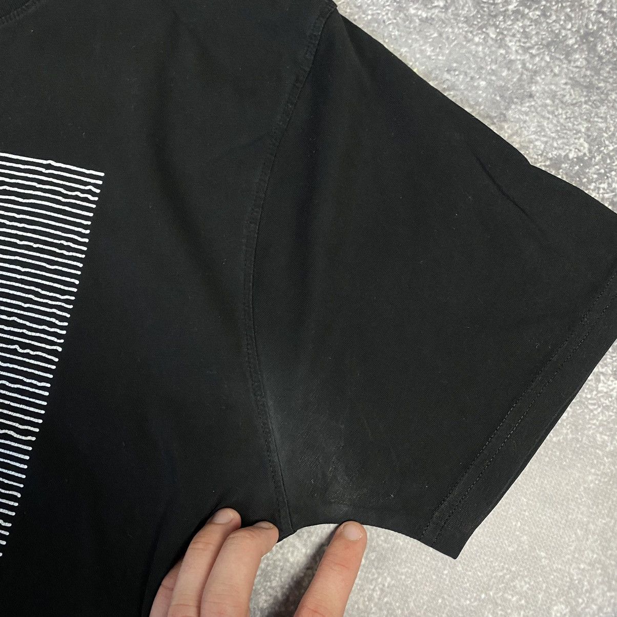 Band Tees Vintage Joy Division 2016 Big Classic logo rock band tee Size US XL / EU 56 / 4 - 6 Thumbnail