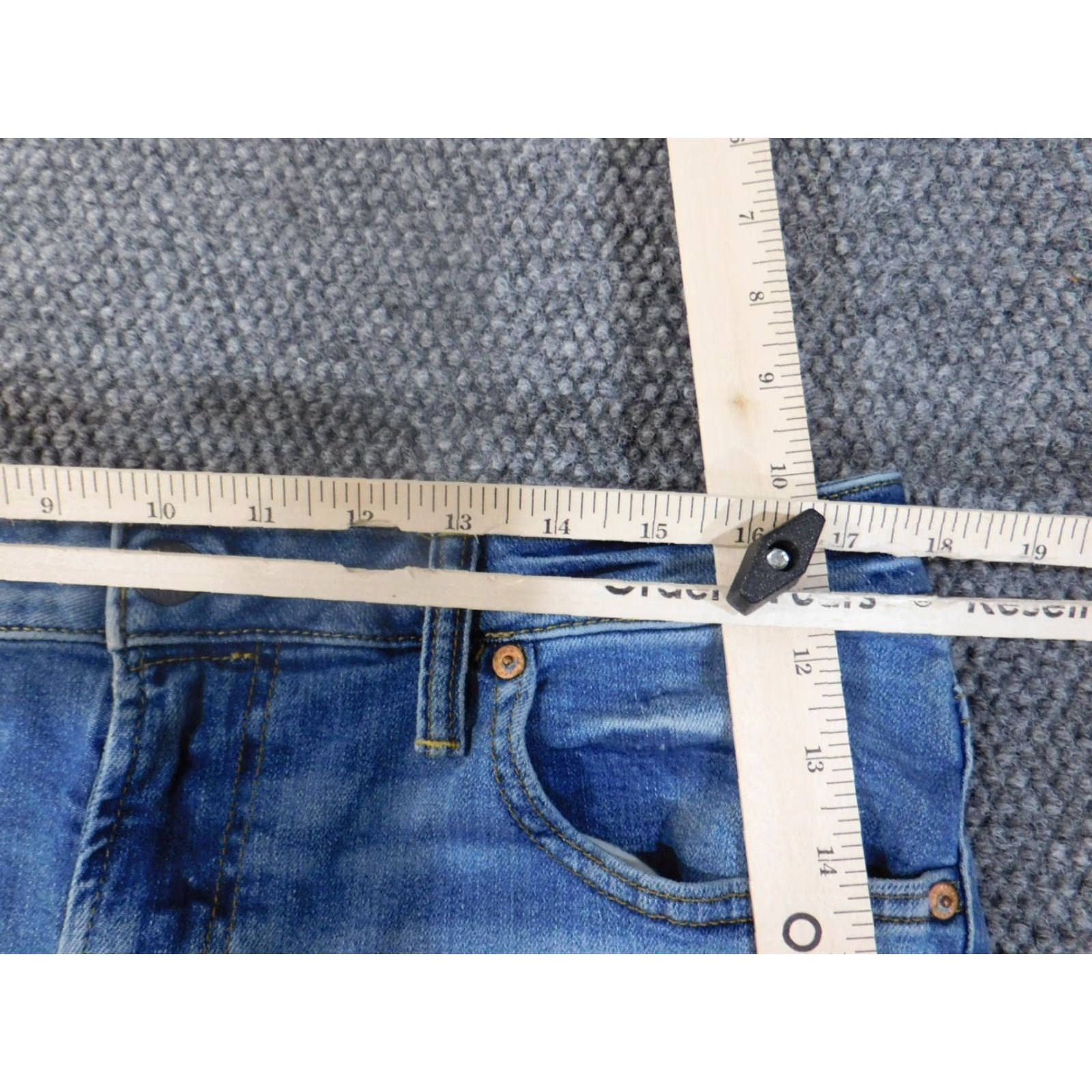 American Eagle Outfitters American Eagle Jeans Mens 36x32 blue athletic skinny light wash Denim Regular Zip Cotton Jeans Mens Blue 36 31 Slimming N/A Size US 36 / EU 52 - 4 Thumbnail