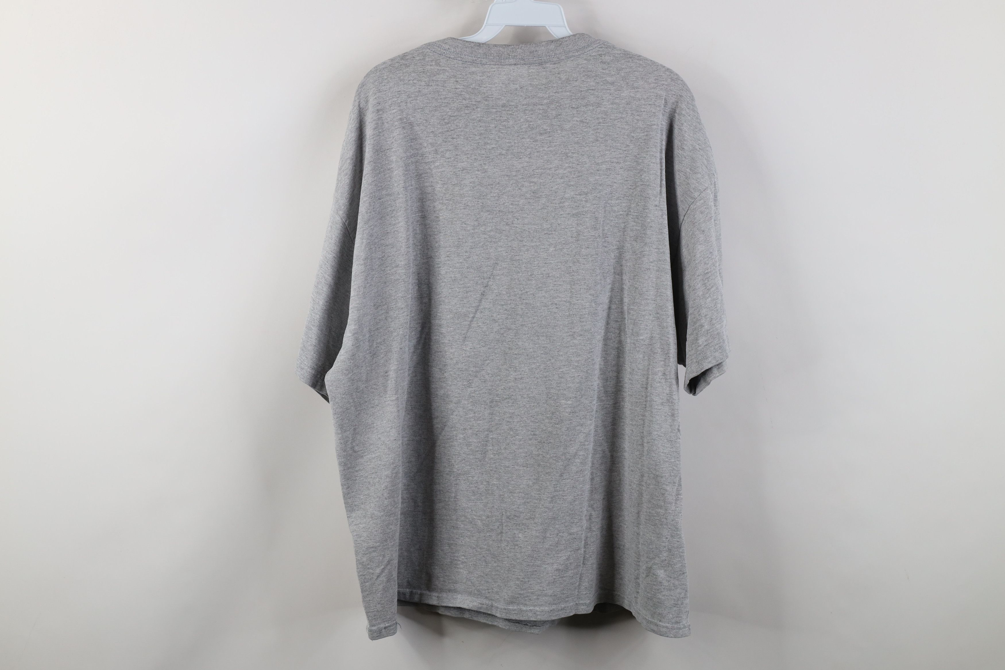 Vintage Vintage Y2K 2004 Daimler Chrysler Motors Car T-Shirt Gray Size US XL / EU 56 / 4 - 11 Thumbnail