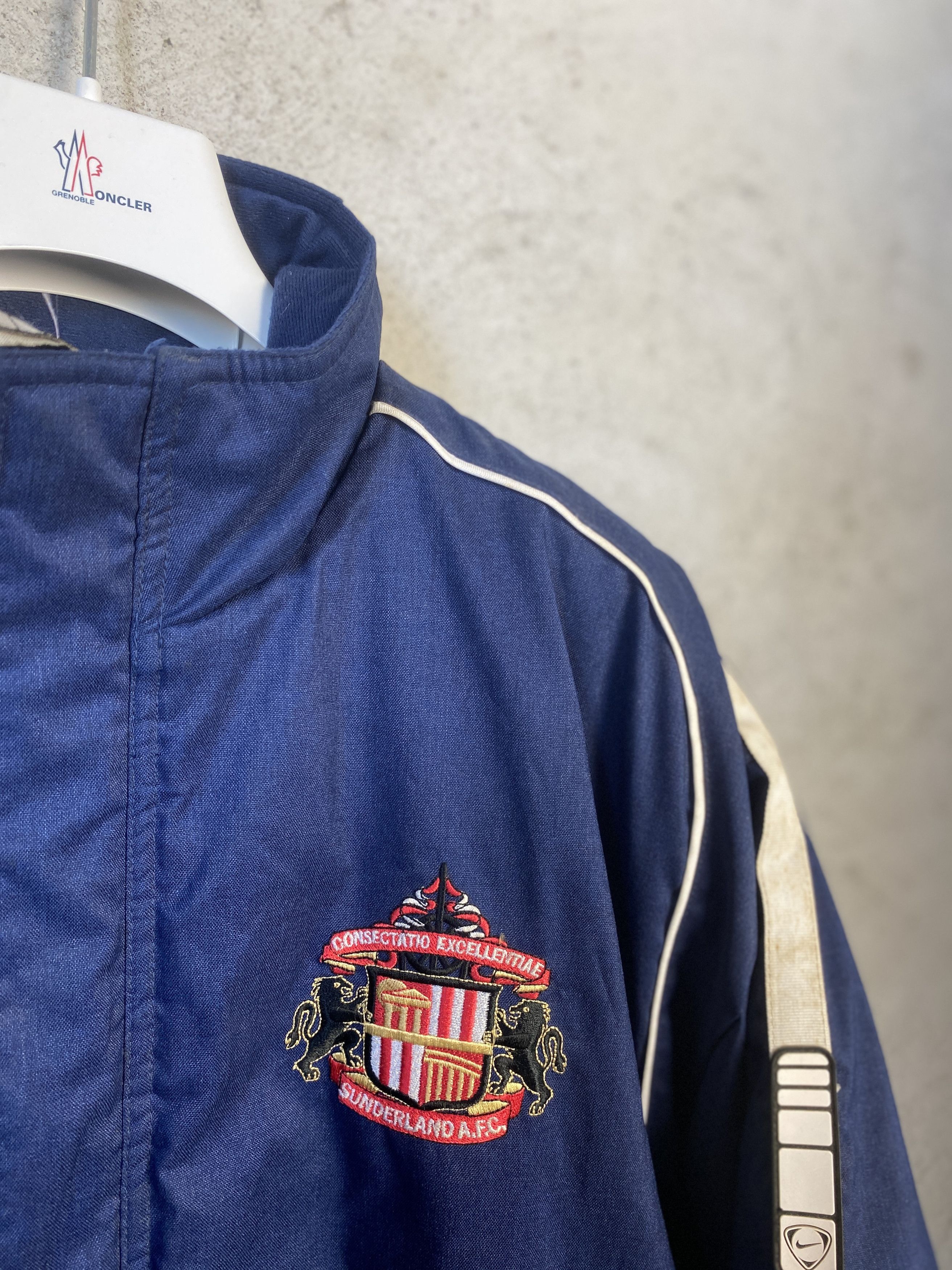 Nike Nike Sunderland jacket vintage soccer sport y2k Size US L / EU 52-54 / 3 - 3 Thumbnail
