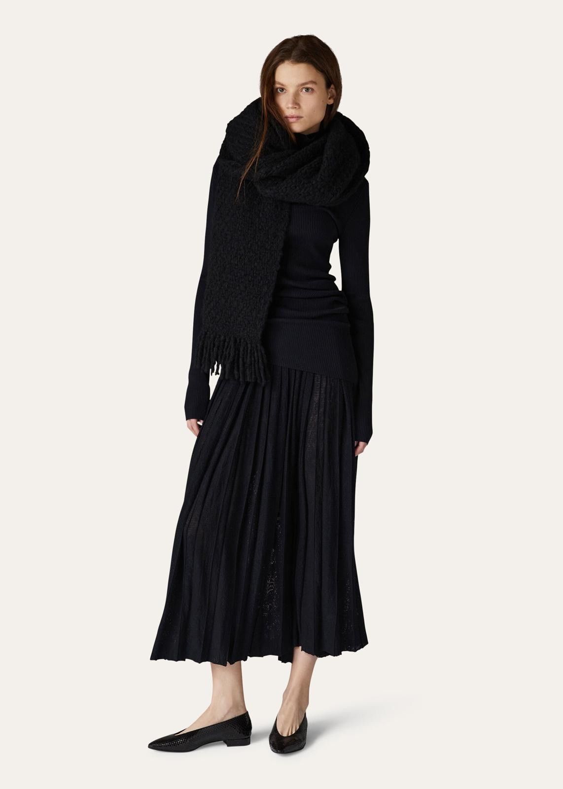 o1srvl11e0824 Diavolezza Turtleneck Sweater in Black