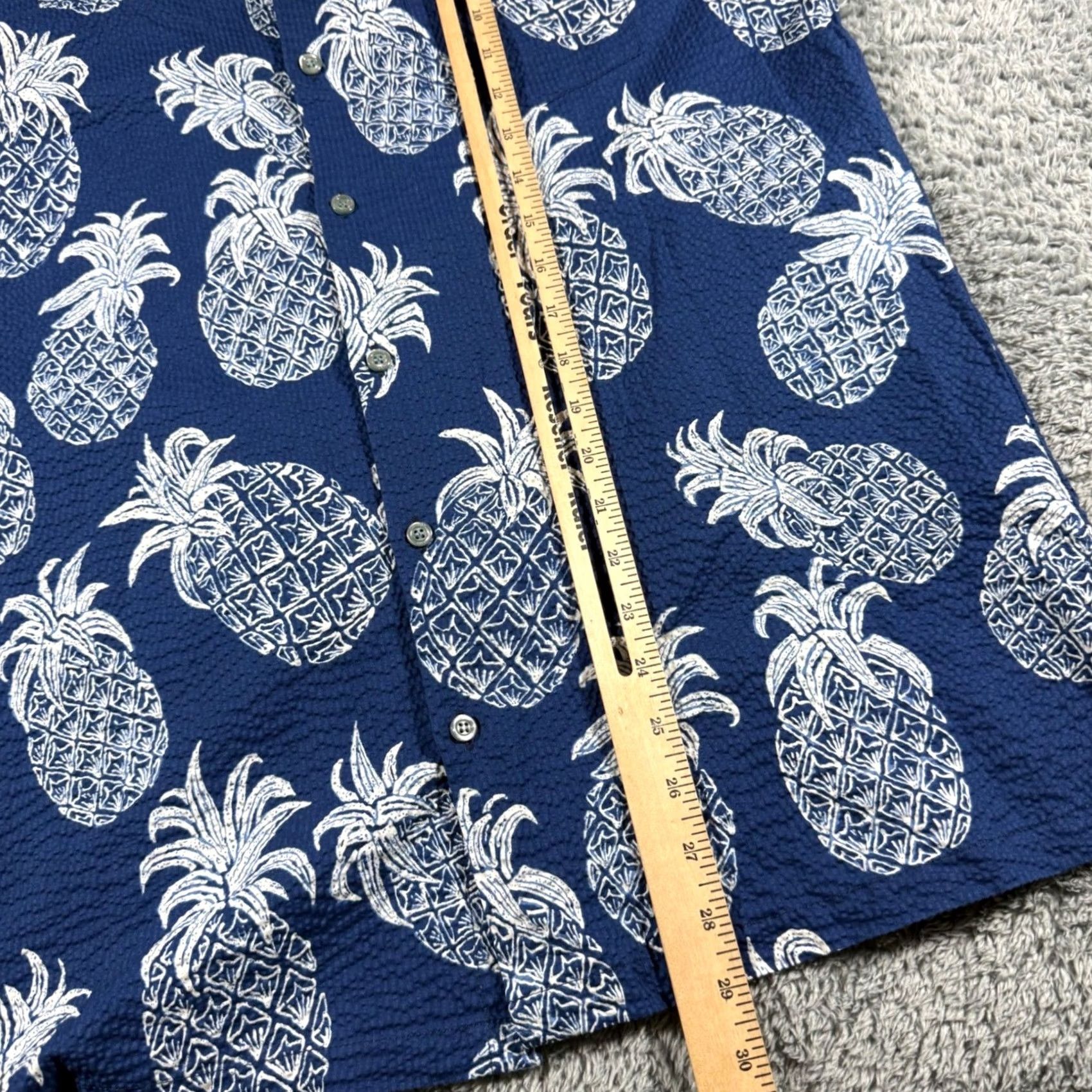 Tori Richard Tori Richard Button-Up Shirt Mens Large Blue Pineapple Puckered Hawaii Seersucker Casual Travel Summer 90s? Size US L / EU 52-54 / 3 - 7 Thumbnail