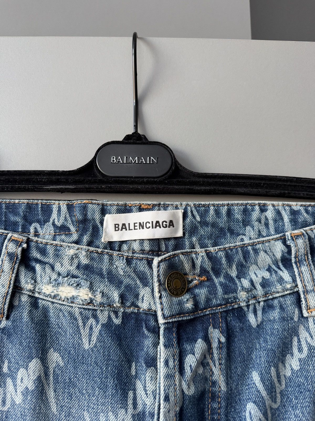 Balenciaga Balenciaga All-Over Signature Scribble-Print Baggy Jeans Size US 28 / EU 44 - 2 Thumbnail