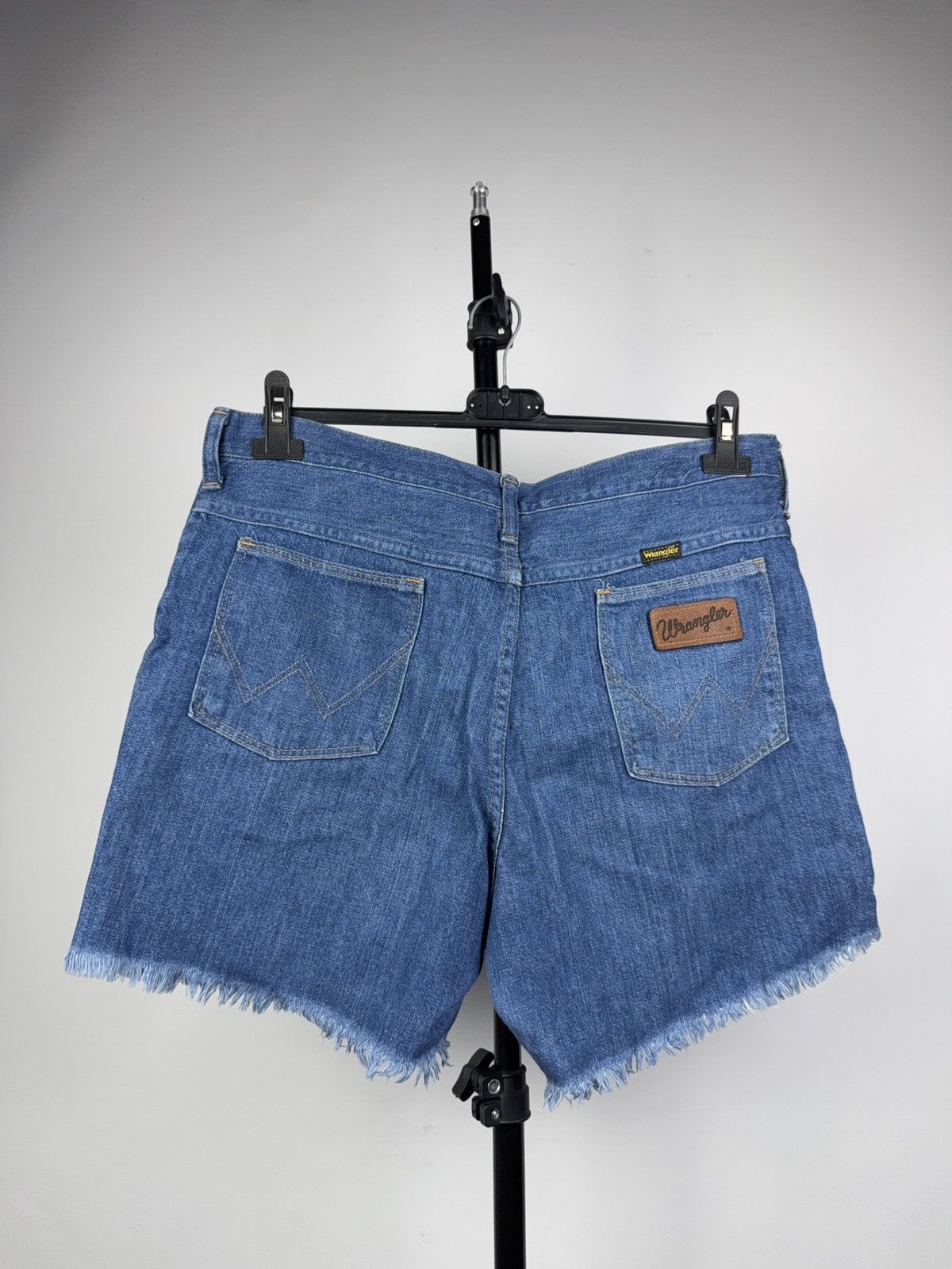 Wrangler Retro 80s Wrangler Vintage Cutoff Denim Shorts W34 Size US 34 / EU 50 - 7 Thumbnail