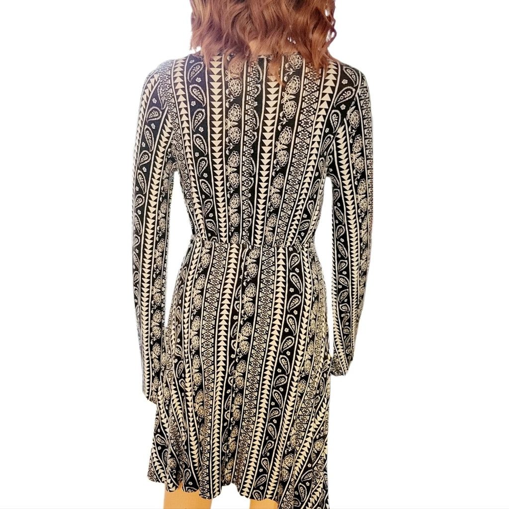 Express Express long sleeve printed fit & flare mini dress size S Size S / US 4 / IT 40 - 4 Thumbnail