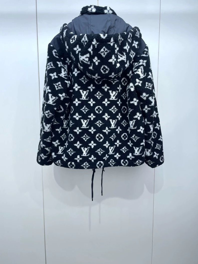 Louis Vuitton Louis Vuitton Black and white teddy plush coat with full l Size XS / US 0-2 / IT 36-38 - 2 Thumbnail