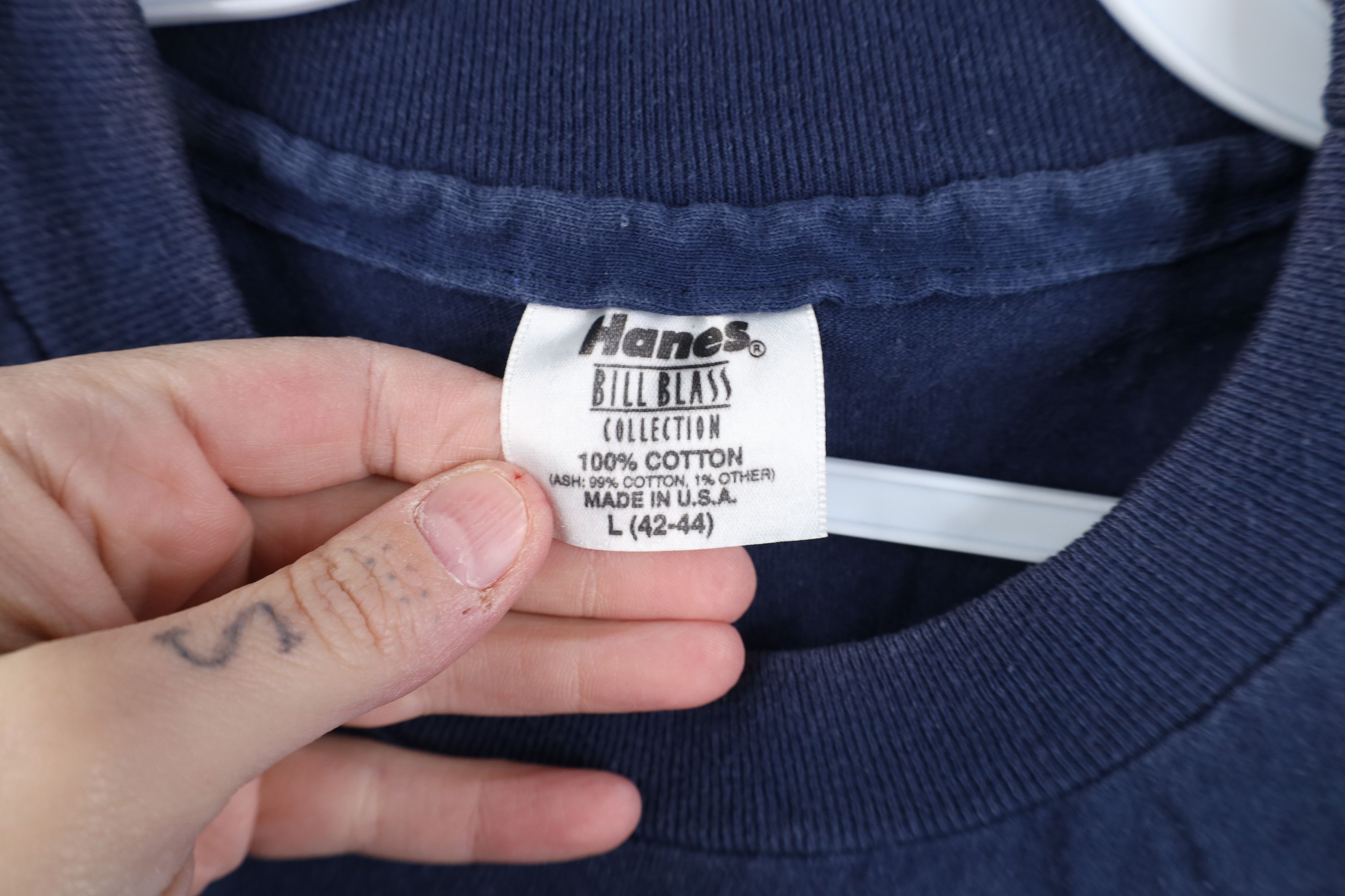 Hanes Vintage 90s Hanes Heavyweight Cotton T-Shirt Navy Blue USA Size US L / EU 52-54 / 3 - 7 Thumbnail