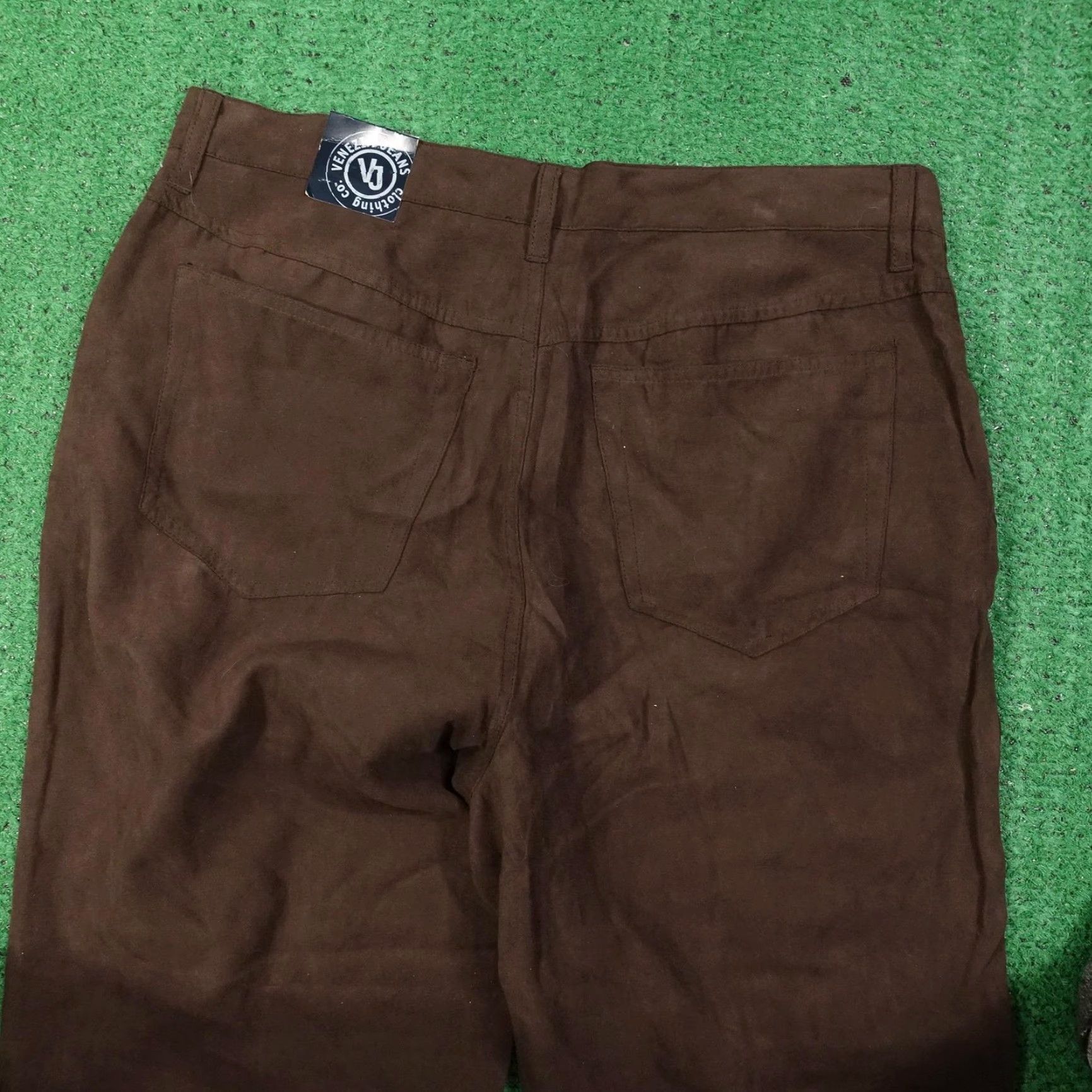 Vintage Venezia Jeans Womens Khakis Pants 14 Brown Faux Suede Straight Leg 34x30 Pockets 100% Polyester Size 36" / US 14 / IT 50 - 5 Thumbnail