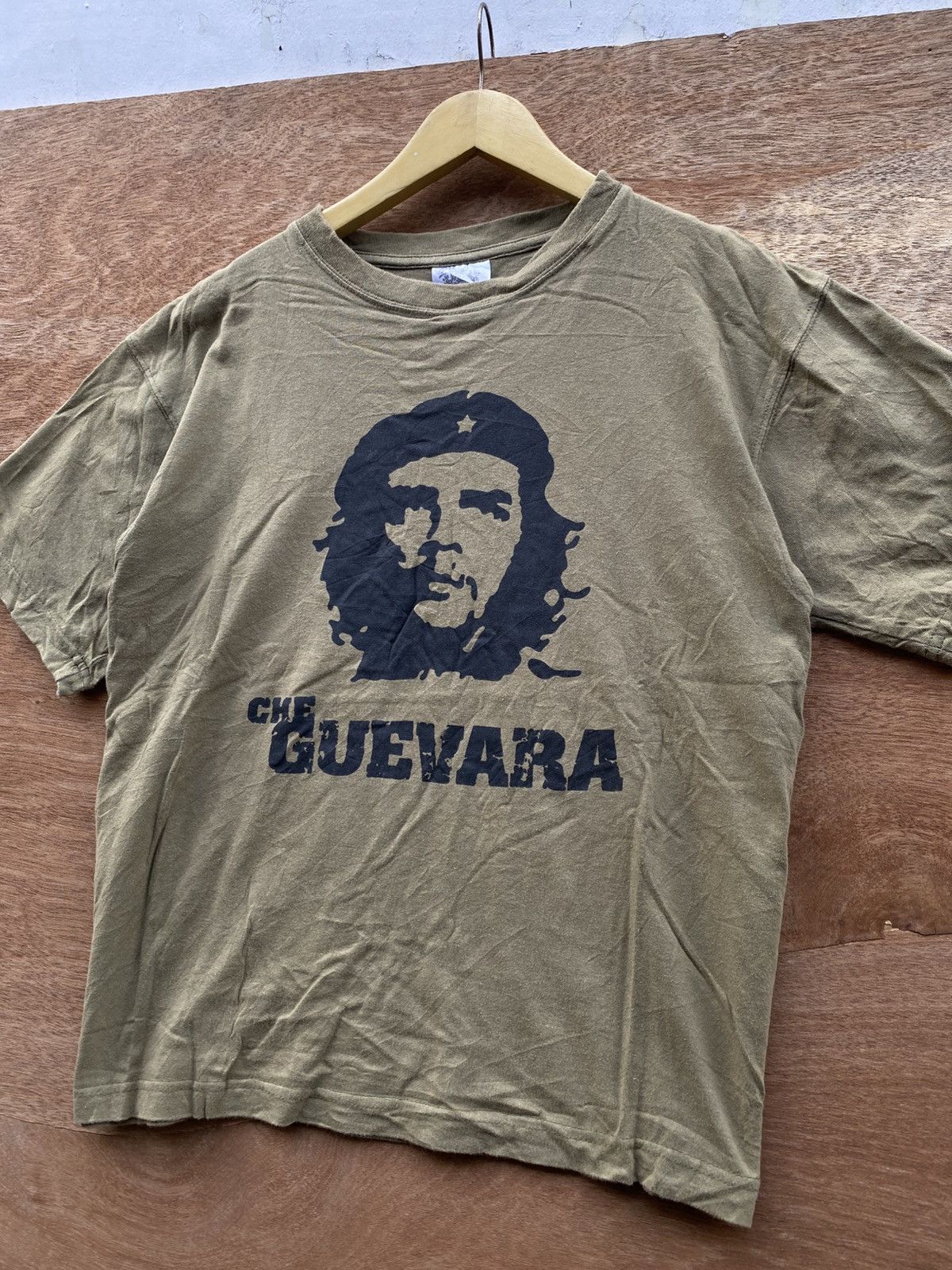 Vintage 2000s vintage che guevara marxist revolutionary figure tee Size US S / EU 44-46 / 1 - 3 Thumbnail