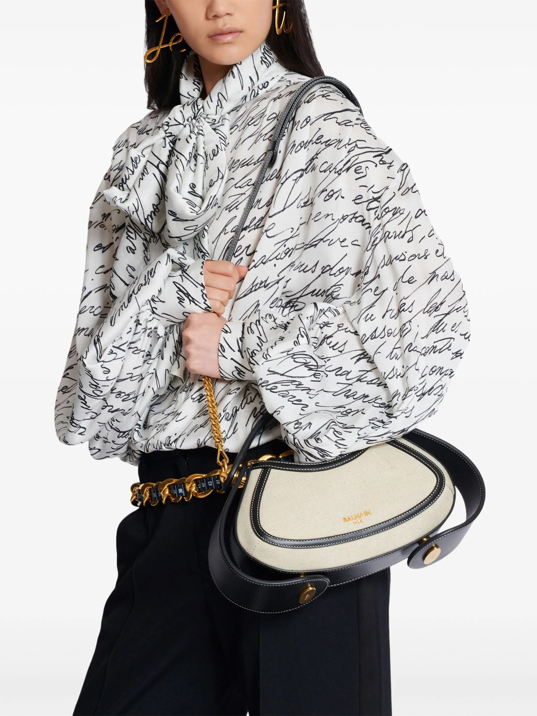 Balmain o1srvl11e1125 Size: OS / Jolie Madame Shoulder Bag in Beige Size ONE SIZE - 3 Thumbnail