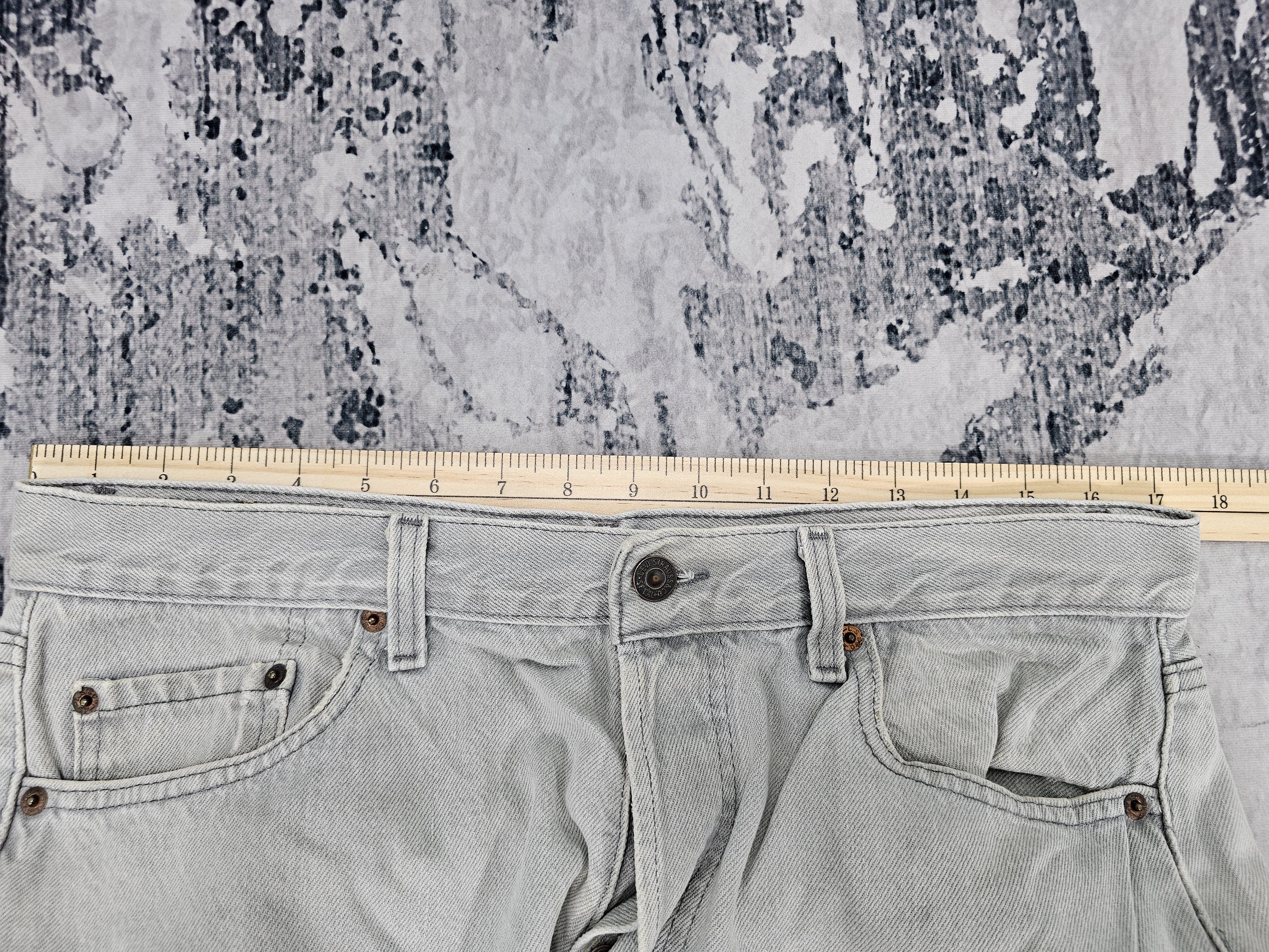 Levi's Vintage Clothing Vtg 90's LEVIS 501 Light Gray Stain Jeans Made In USA L0587 Size US 34 / EU 50 - 14 Thumbnail