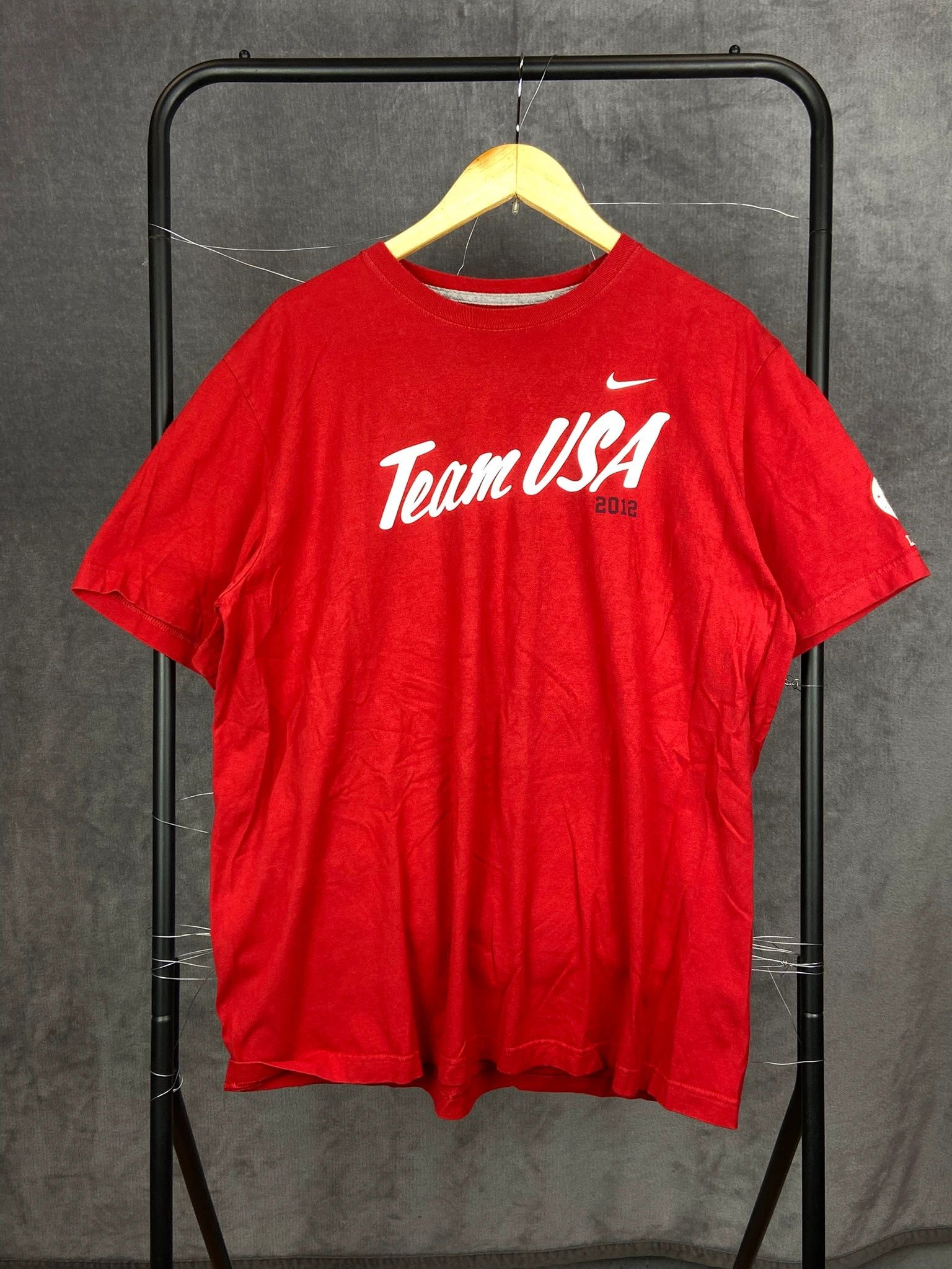 Nike Nike Red T-Shirt XL Vintage Streetwear Size US XL / EU 56 / 4 - 1 Thumbnail