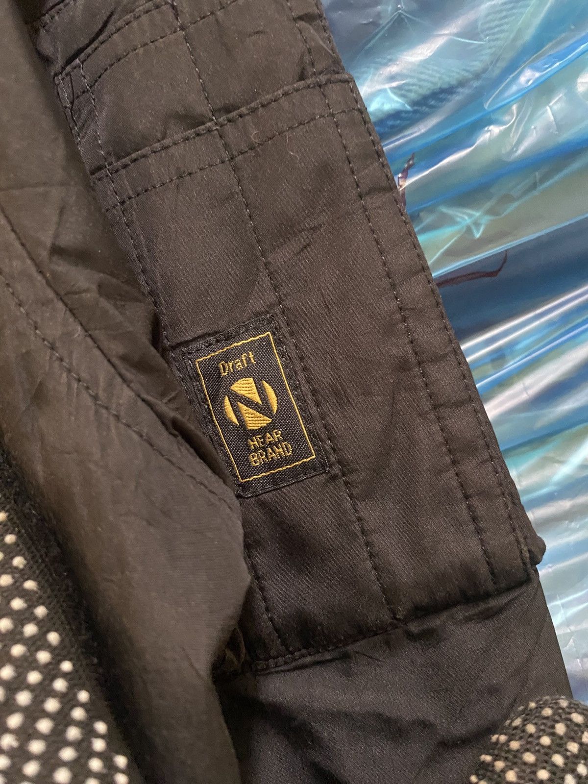 Japanese Brand Near Brand black bomber jacket with Japanese label – M size Size US S / EU 44-46 / 1 - 4 Thumbnail