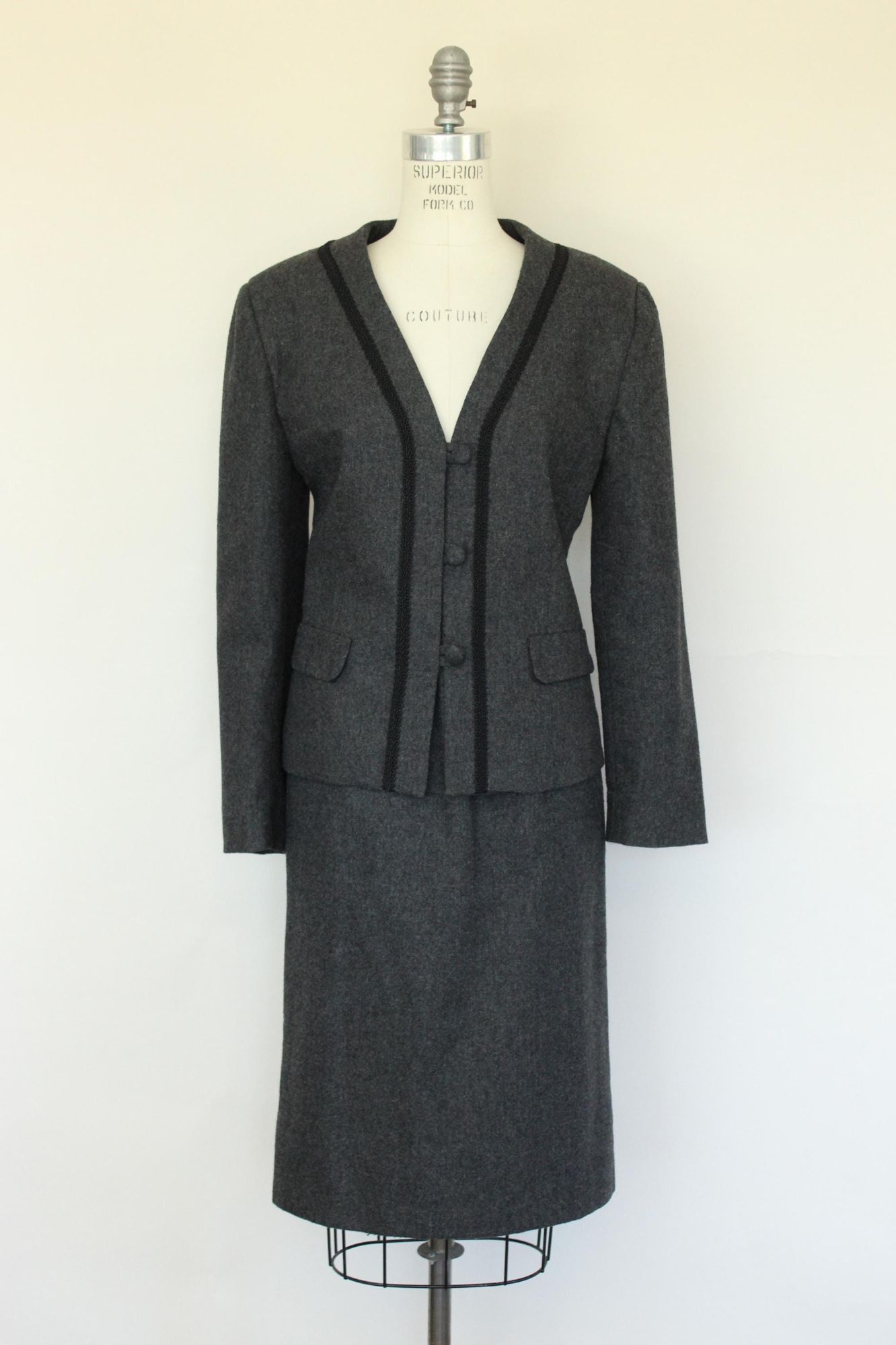 Vintage Vintage 1980s Womens Suit, Russ Gray Wool Skirt And Jacket, Size M / US 6-8 / IT 42-44 - 3 Thumbnail