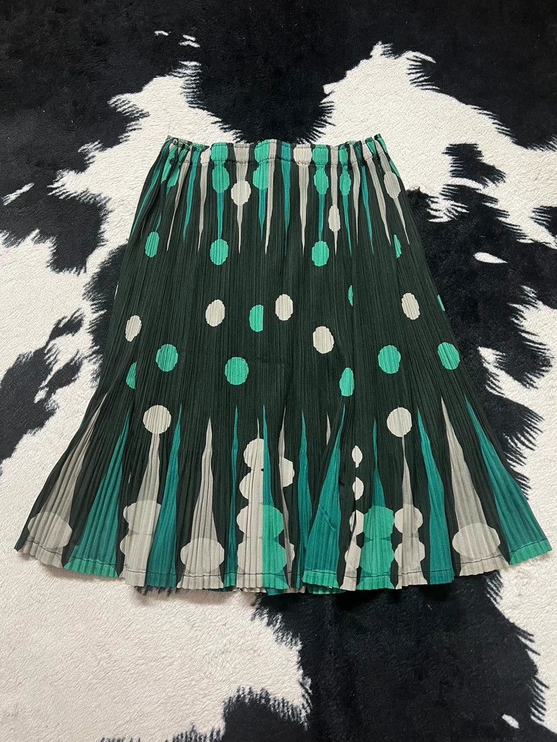 Issey Miyake Issey Miyake size:5 Green polka dot skirt Size 42" / US 20 - 2 Thumbnail