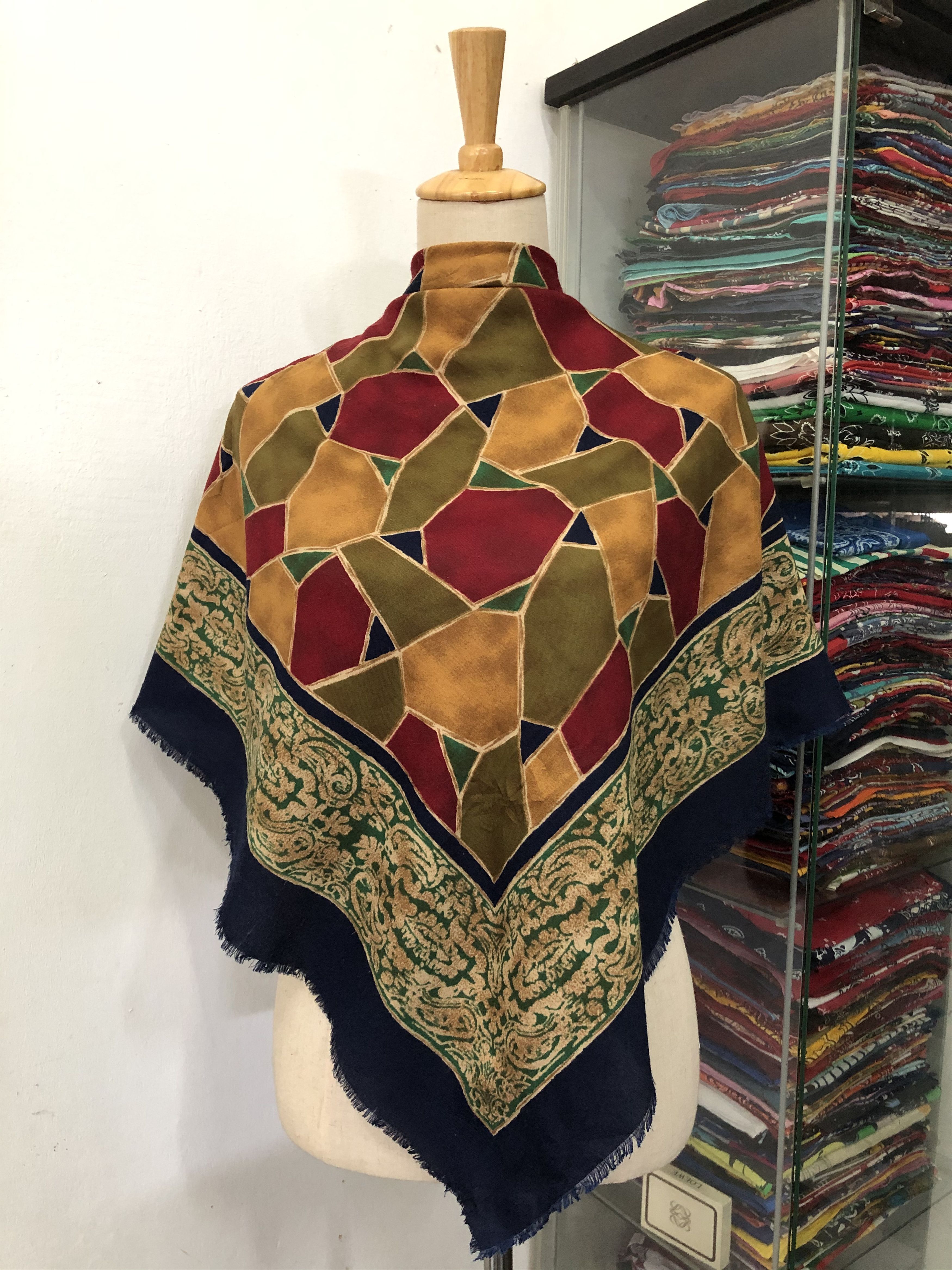Vintage Vintage Silk Scarf Size ONE SIZE - 1 Thumbnail
