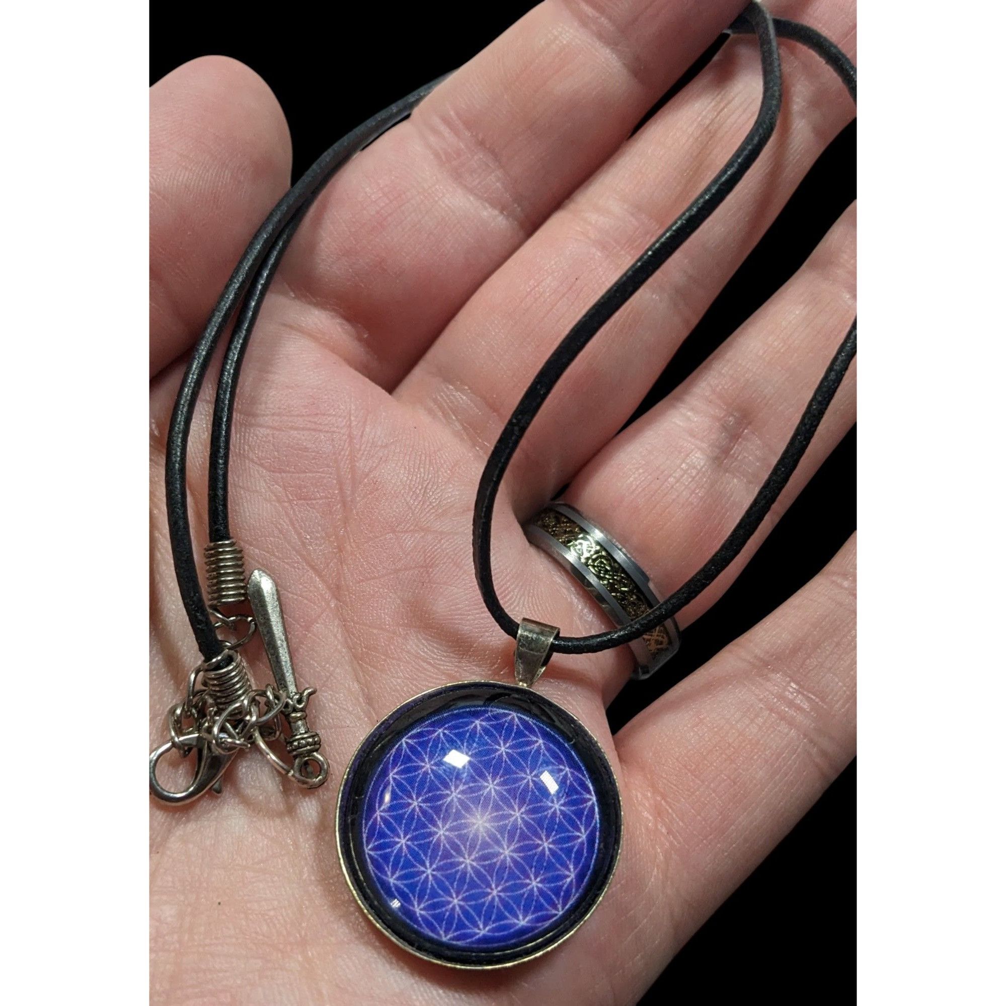 Other Blue And White Geometric Cabochon Pendant Necklace Size ONE SIZE - 5 Thumbnail