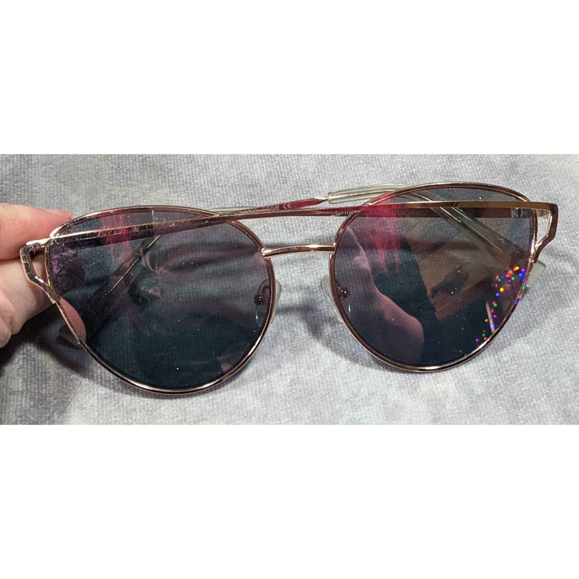American Eagle Outfitters American Eagle Preppy Gold Tone Mirror Lens Aviator SUnglass Size ONE SIZE - 4 Thumbnail