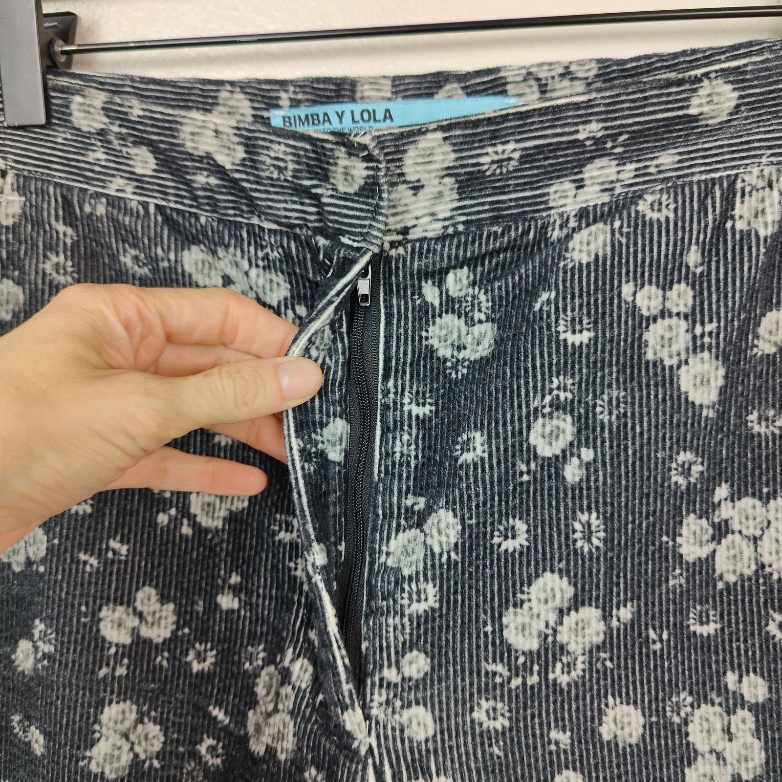 Other Bimba Y Lola Corduroy Pants Womens 36 Small Black Floral Size 28" / US 6 / IT 42 - 3 Thumbnail