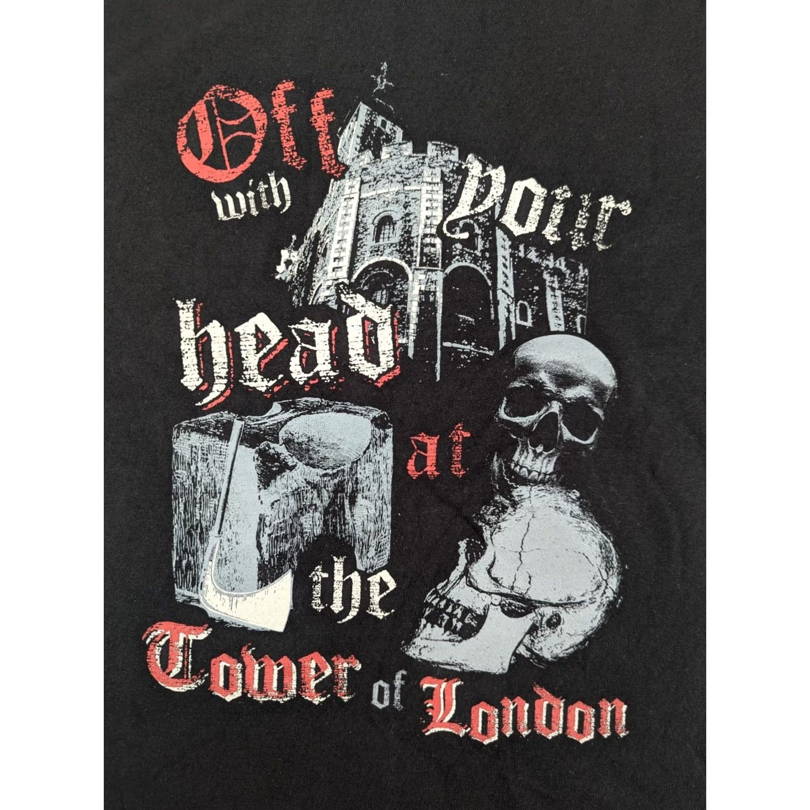 Palace Black Shirt Men L Black Red Skulls Historic Royal Palaces Tower Of London Graphic Crew Neck Short Sleeve T-Shirt 90s London Off With The Head Mens Size US L / EU 52-54 / 3 - 2 Thumbnail