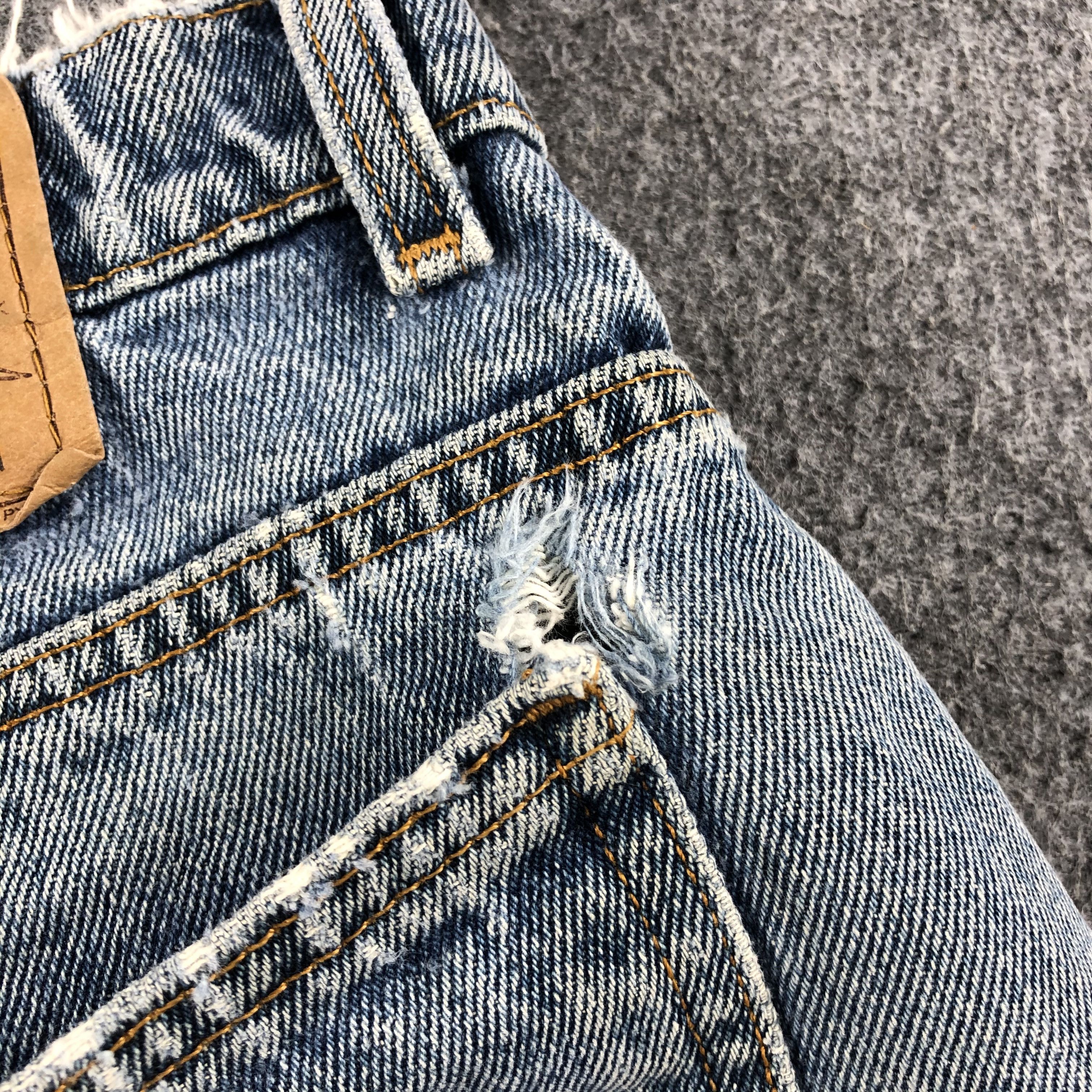 Levi's 90s Vintage Blue Wash Levis 505 Jeans-J2411 Size US 30 / EU 46 - 9 Thumbnail