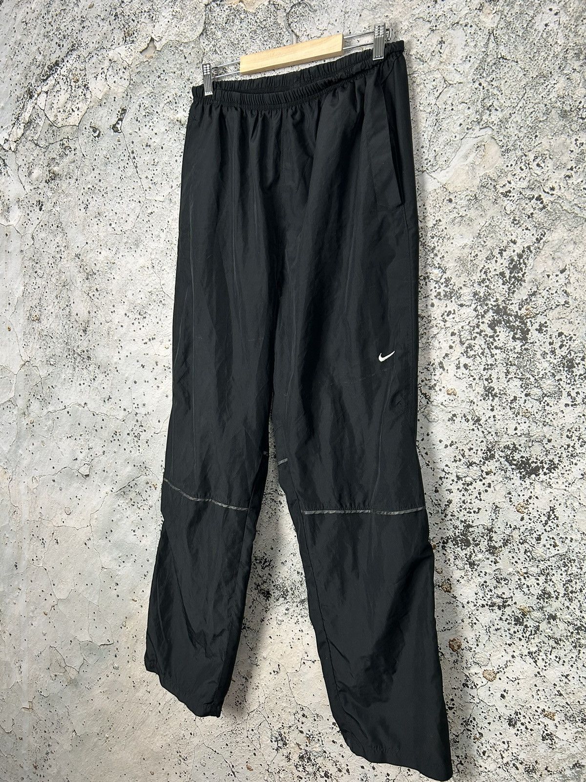 Nike × Vintage Vintage Nike Y2K Gorpcore Sweatpants Swoosh Drill Hype Size US 34 / EU 50 - 2 Thumbnail