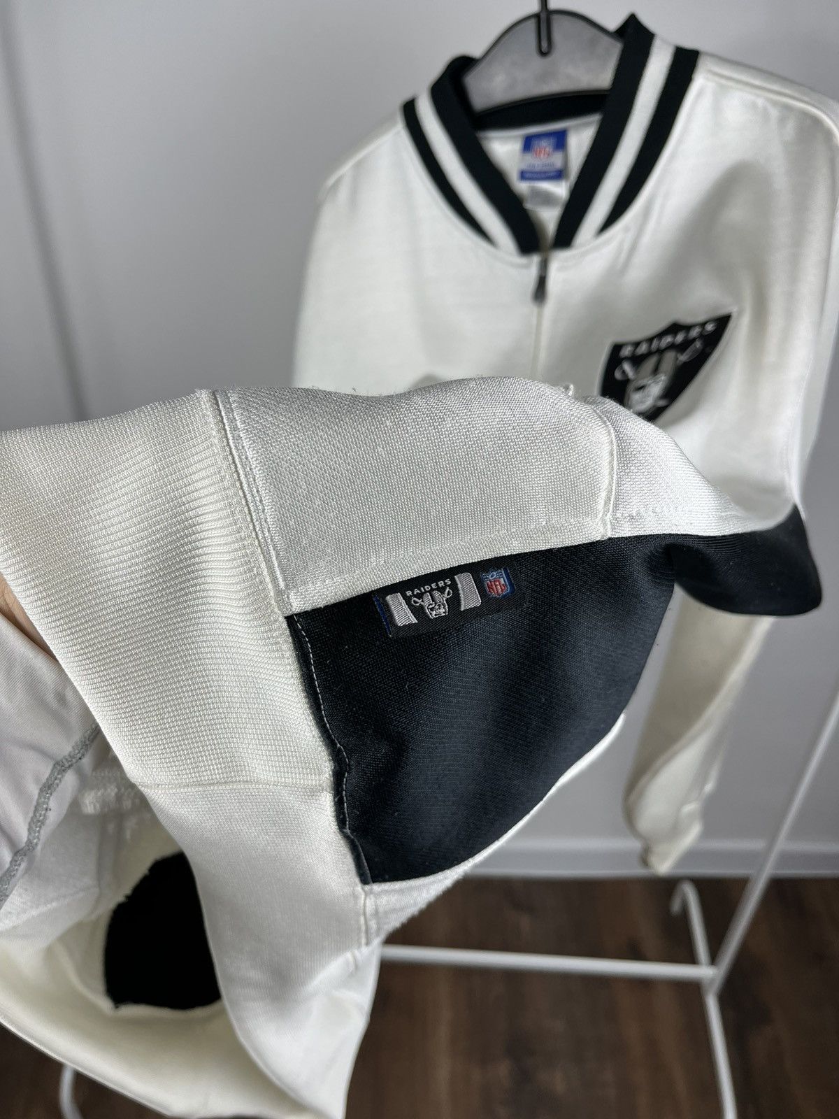 Reebok NFL Raiders Reebok Zip Up Jacket White Black L Size Size US L / EU 52-54 / 3 - 12 Thumbnail