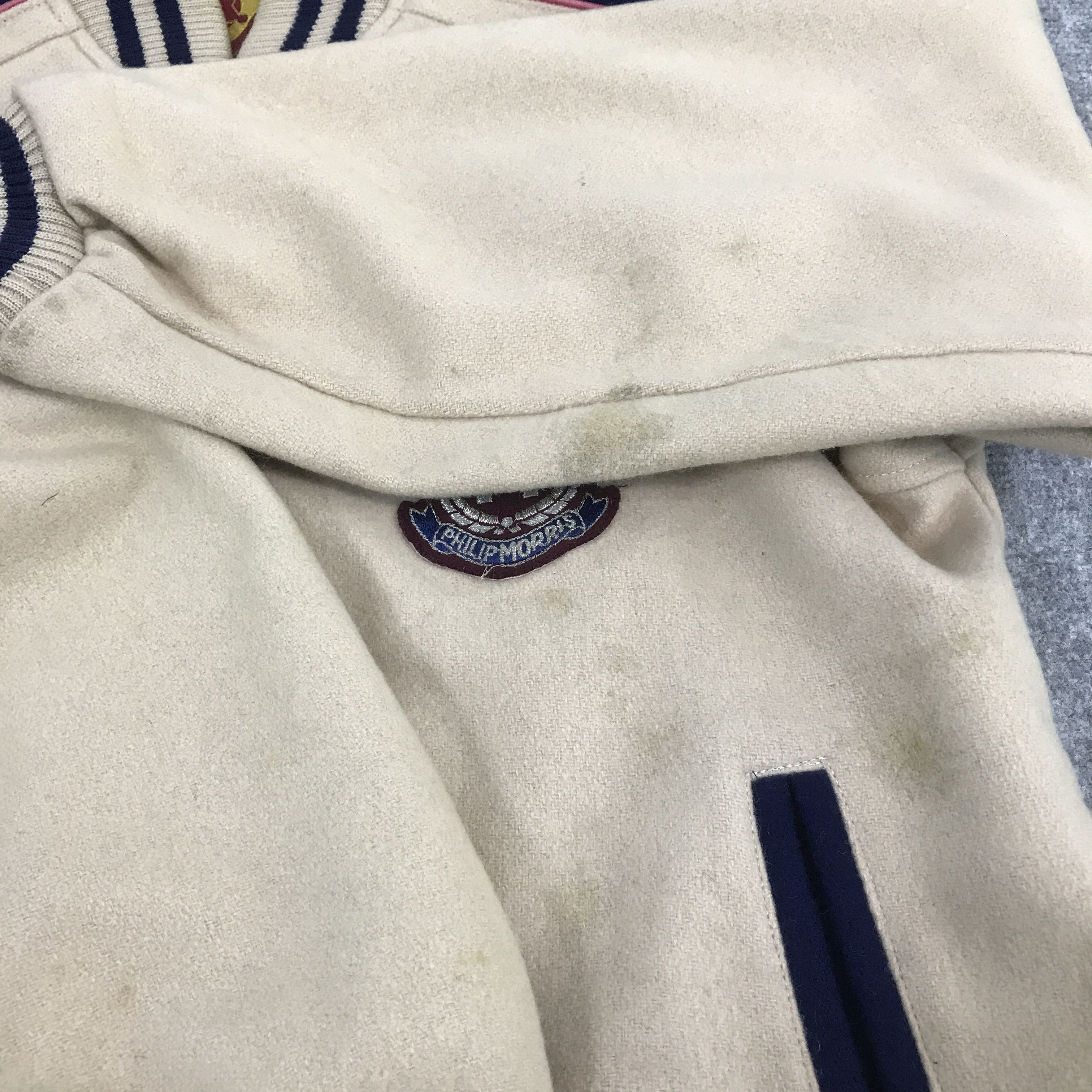 Japanese Brand philip morris japan varsity jacket Size US L / EU 52-54 / 3 - 8 Thumbnail