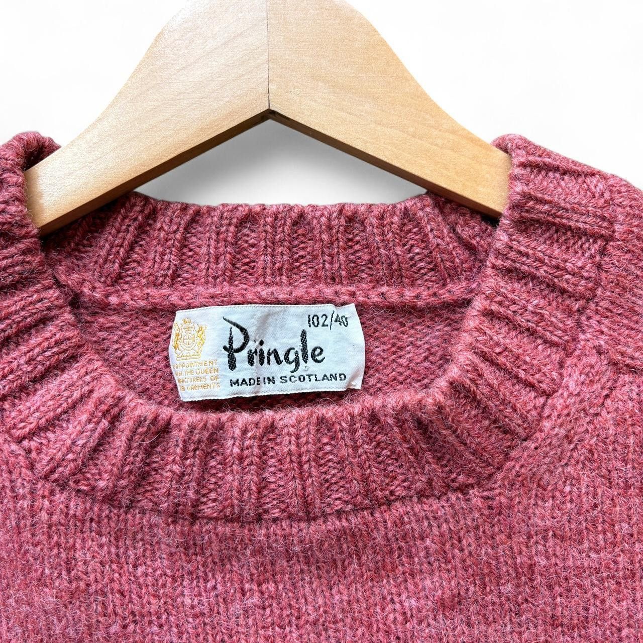 Pringle Of Scotland Vintage Pringle of Scotland raspberry wool shaggy sweater M Size US M / EU 48-50 / 2 - 2 Thumbnail