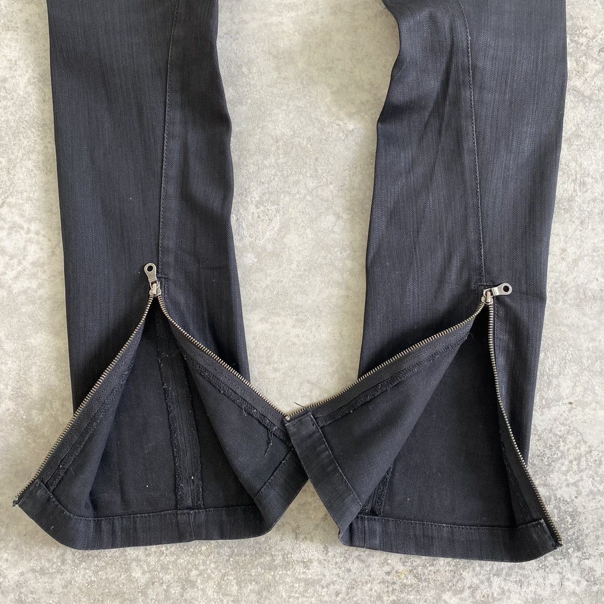 Japanese Brand Vintage Troiso Japan Curved Leg Coated Black Jeans Size US 31 - 17 Thumbnail
