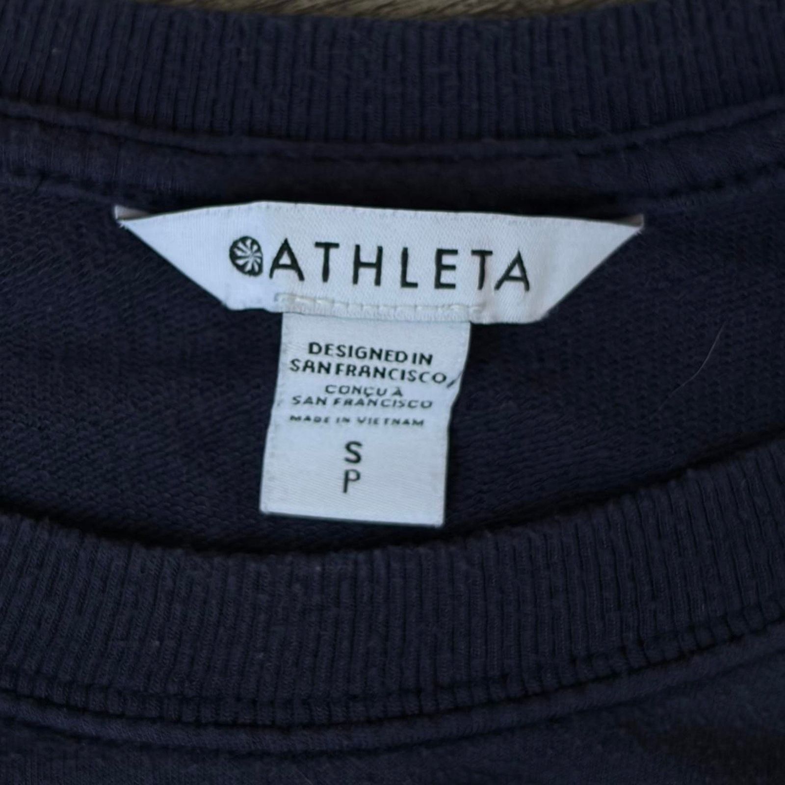 Athleta Athleta navy blue long sleeve Size S / US 4 / IT 40 - 2 Thumbnail