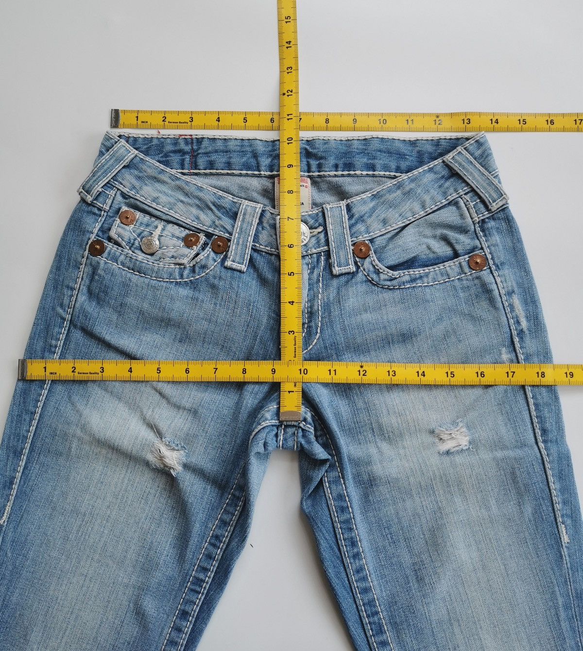 True Religion True Religion Bootcut Joey Big T Distressed Jeans Size 27" / US 4 / IT 40 - 8 Thumbnail