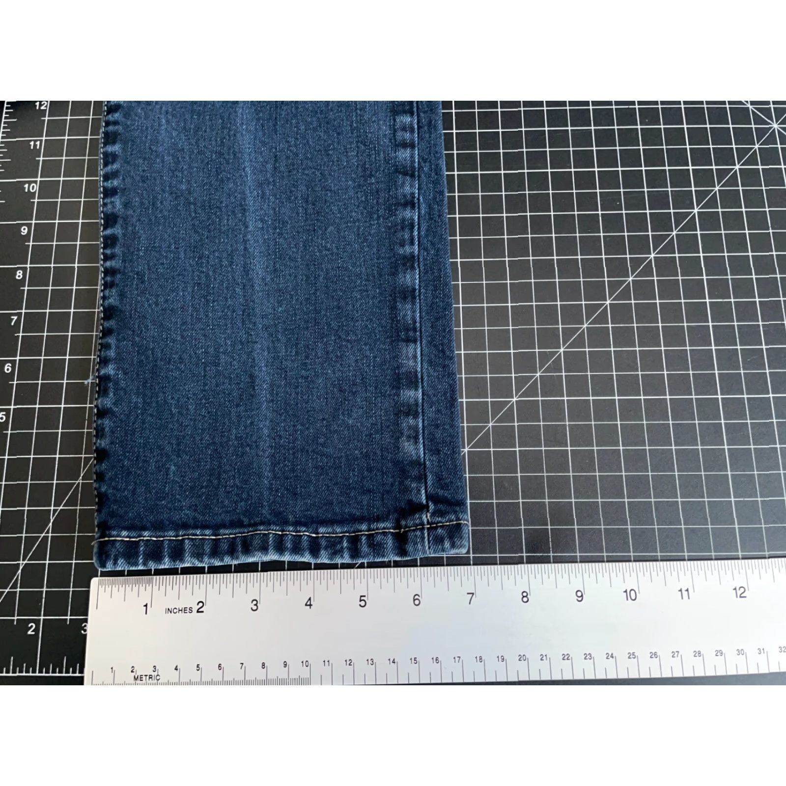 Vintage American Tall Jeans Men's 32 x 38 (Actual 31 x 35) Blue Low Rise Tapered Leg Size US 31 - 7 Thumbnail