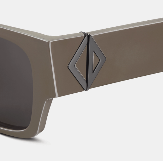 Dior o1w1db10525 Size :OS/CDDMS5 CD S51 Sunglasses in Deep Brown Size ONE SIZE - 4 Thumbnail