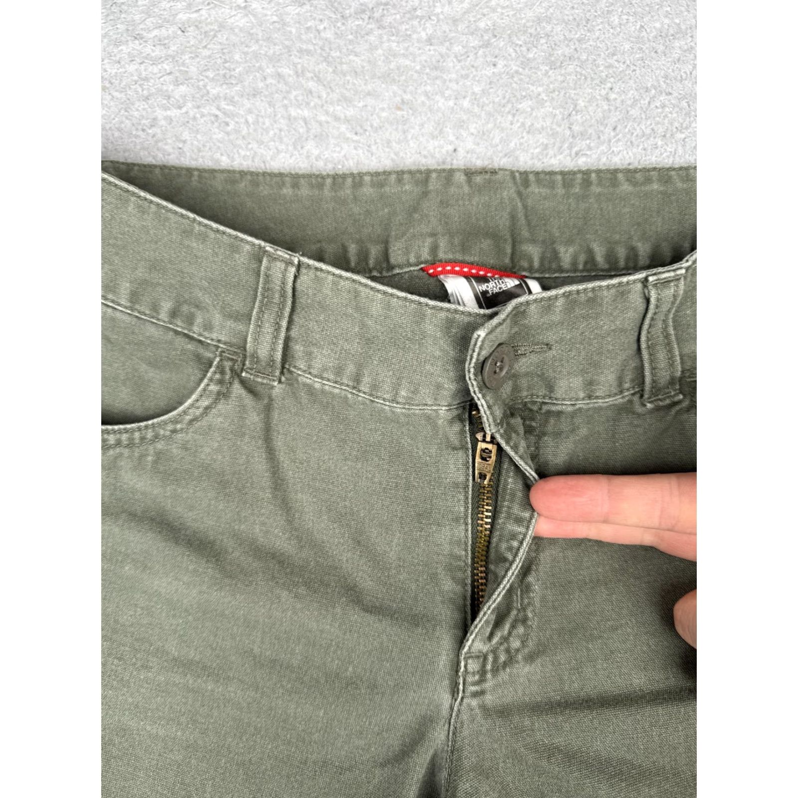 The North Face The North Face Cargo Shorts Womens 6 Green Duck Twill Nylon Pockets Hiking Outdoor Casual Size 28" / US 6 / IT 42 - 6 Thumbnail