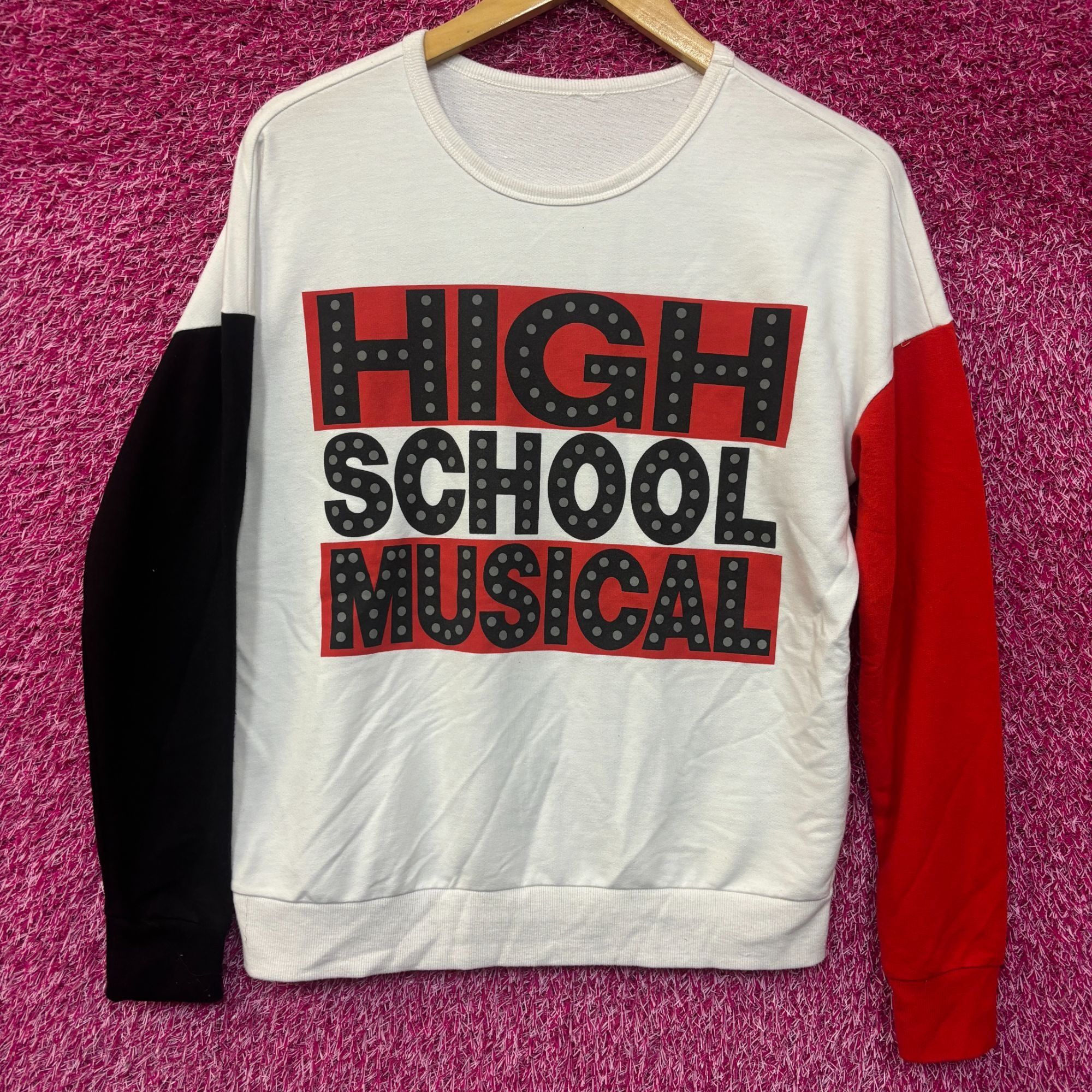 Disney Disney High School Musical l/s scoop neck shirt medium Size M / US 6-8 / IT 42-44 - 1 Thumbnail