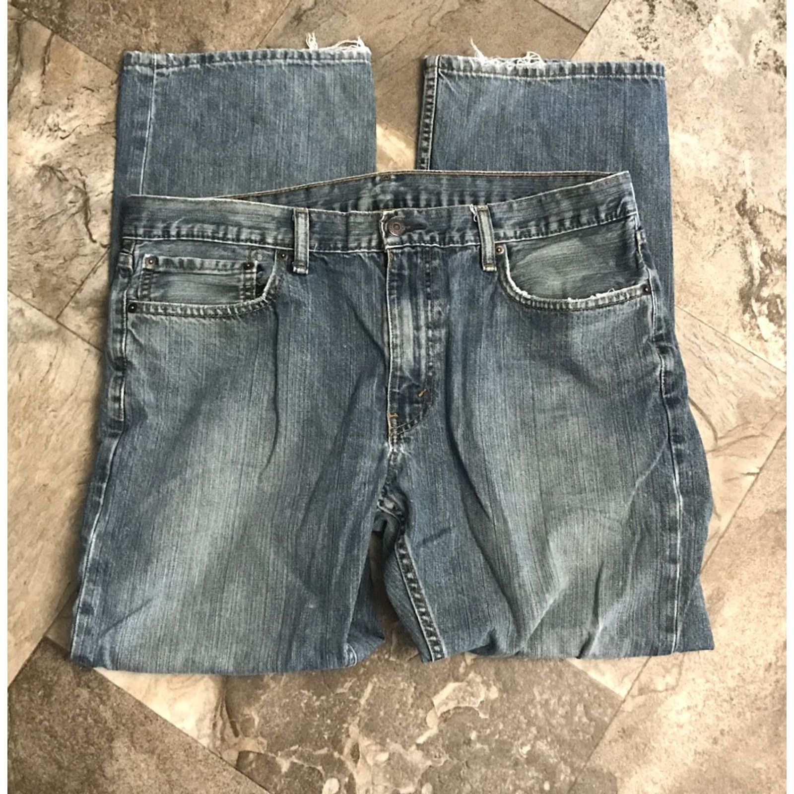 Levi's VINTAGE Levis 559 Jeans Mens 36 x 32 Relaxed Straight Denim Comfort USA 500 Series Mens Jeans Size US 36 / EU 52 - 2 Thumbnail