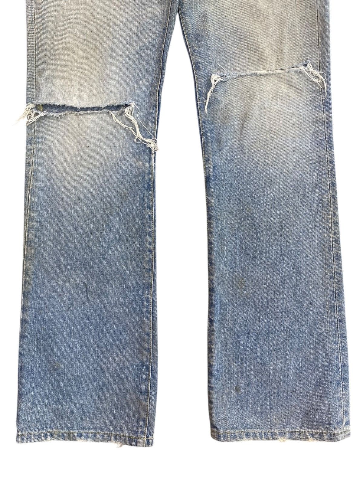 Levi's Vintage Levi’s Ripped Faded Wash Style Flare Jeans Size US 32 / EU 48 - 9 Thumbnail