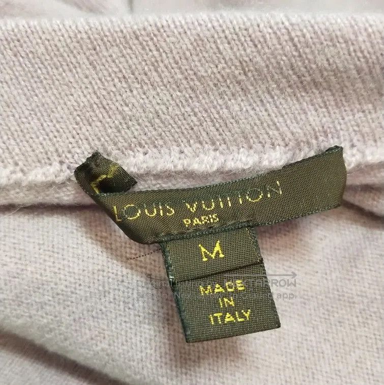 Louis Vuitton Louis Vuitton Cashmere Sleeveless Top with Pin. Size US M / EU 48-50 / 2 - 7 Thumbnail