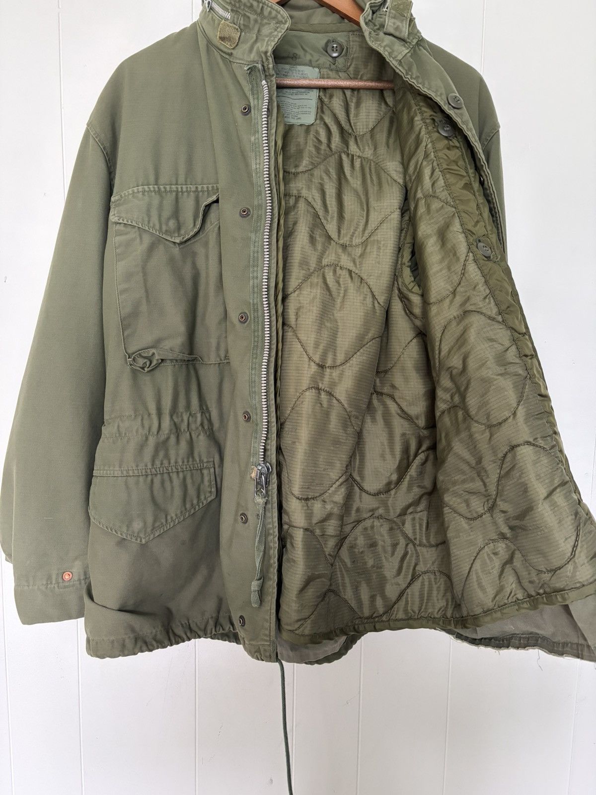 Vintage Vietnam era M-65 field jacket Size US M / EU 48-50 / 2 - 5 Thumbnail
