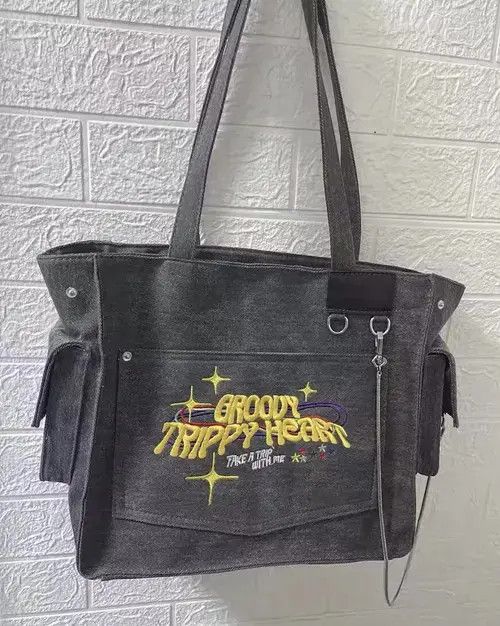 Individualized Shirts Fashion embroidery tote bag with chain vintage Size ONE SIZE - 1 Thumbnail
