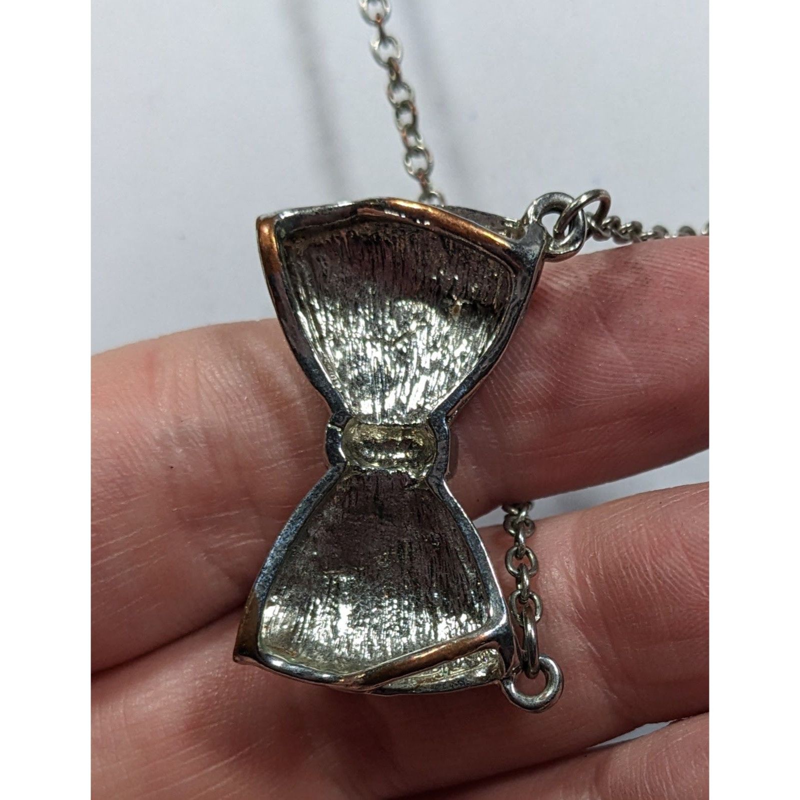 Other Coquette Glam Aurora Borealis Rhinestone Bow Necklace Size ONE SIZE - 8 Thumbnail