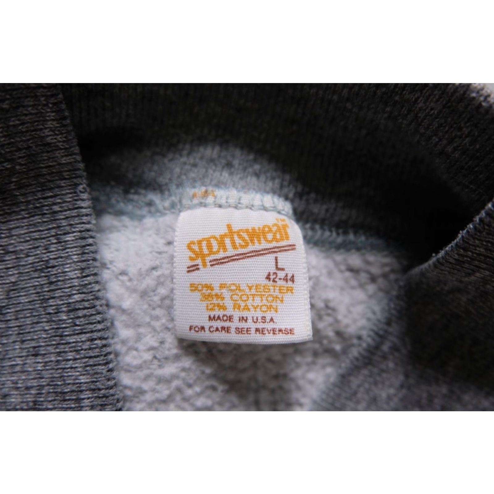Vintage VINTAGE Sportswear Sweatshirt Crew Neck Sleeveless Gray USA Made Active 80s 70s L Men Size US L / EU 52-54 / 3 - 8 Thumbnail