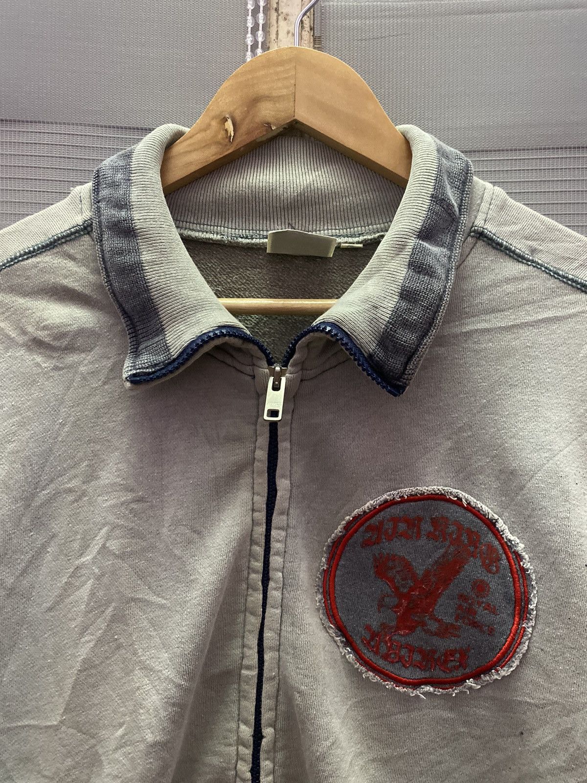 Avirex Vintage Avirex Big Flag Patches Zip Up Jacket Sweatshirt Size US L / EU 52-54 / 3 - 5 Thumbnail
