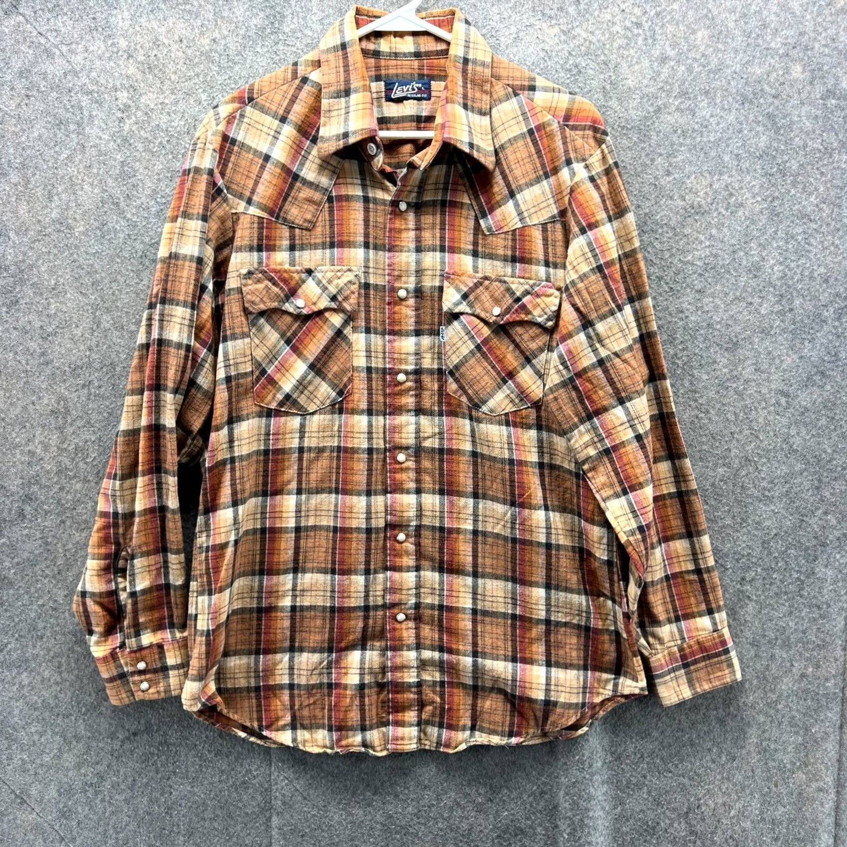 Levi's VINTAGE Levi's Shirt Mens Large Brown Tartan Plaid Pearl Snap Western Cowboy 80s Size US L / EU 52-54 / 3 - 2 Thumbnail