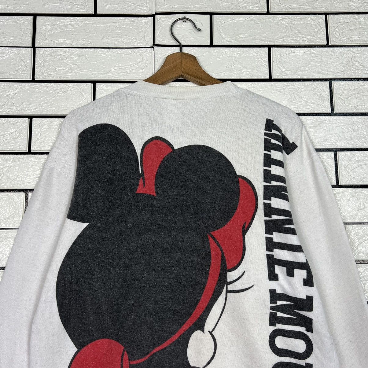 Disney Vintage 90's MINNIE MOUSE Big Logo Sweatshirt #4178-C191 Size US M / EU 48-50 / 2 - 12 Thumbnail