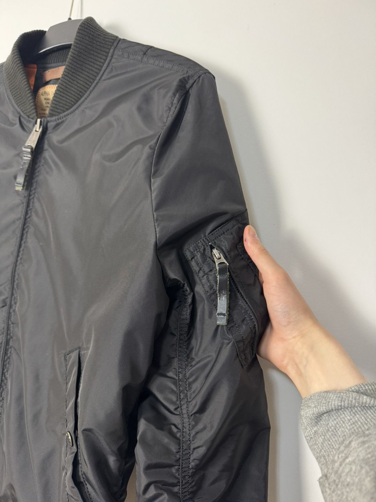 Alpha Industries Alpha Industries black bomber jacket avant Garde Japanese Size US M / EU 48-50 / 2 - 7 Thumbnail