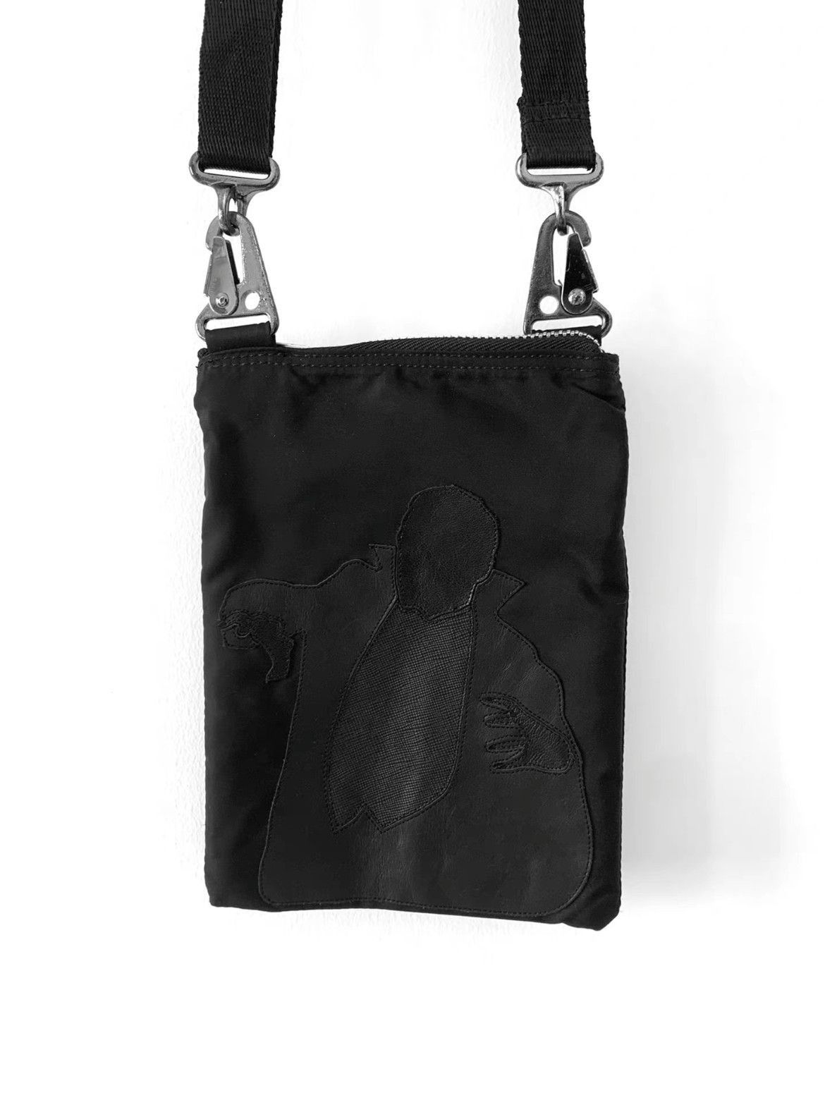 Undercover Undercover 20SS Vampire Patch Shoulder Bag-2508 Size ONE SIZE - 1 Thumbnail